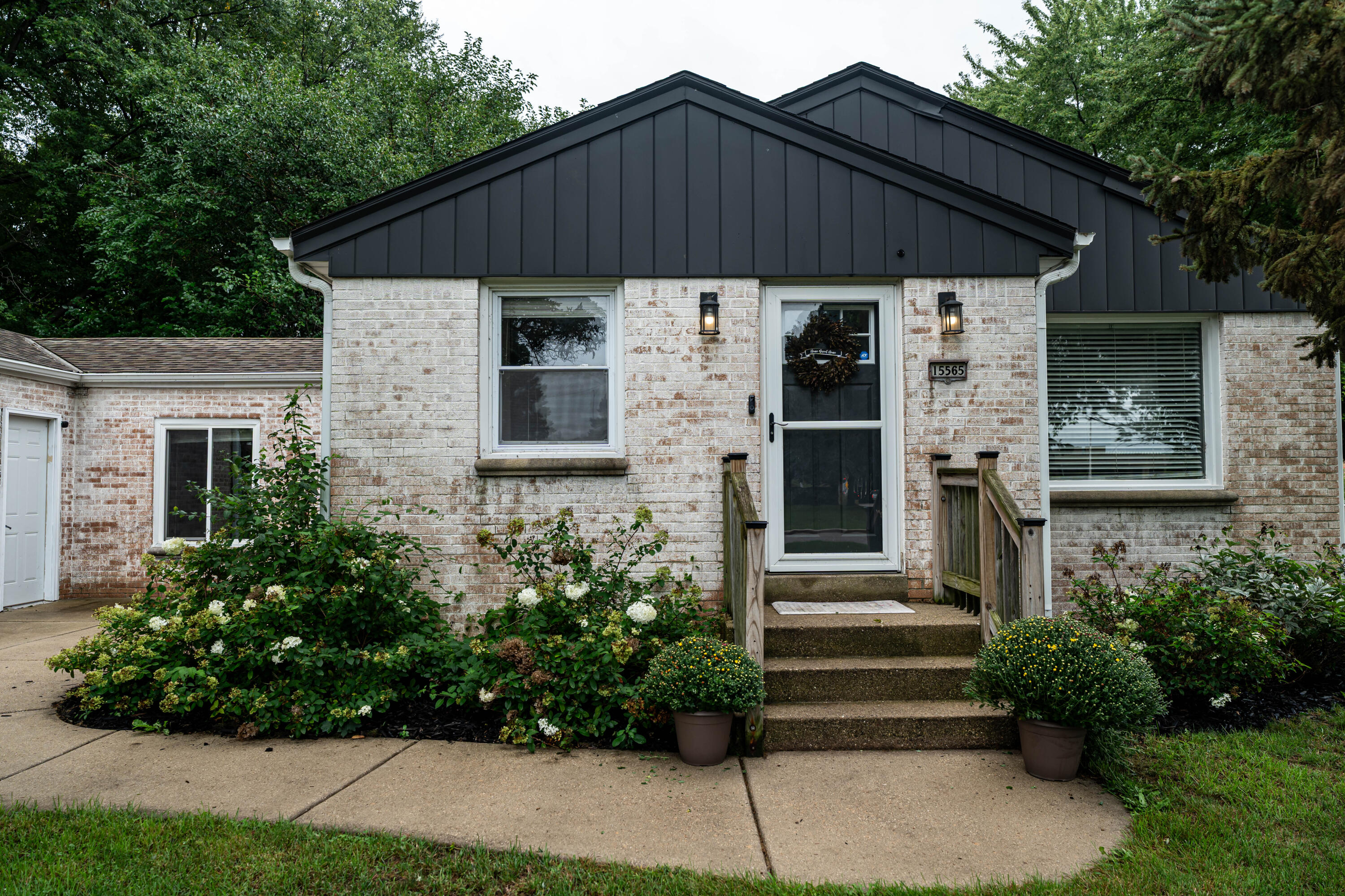 15565 Carpenter Rd — photo