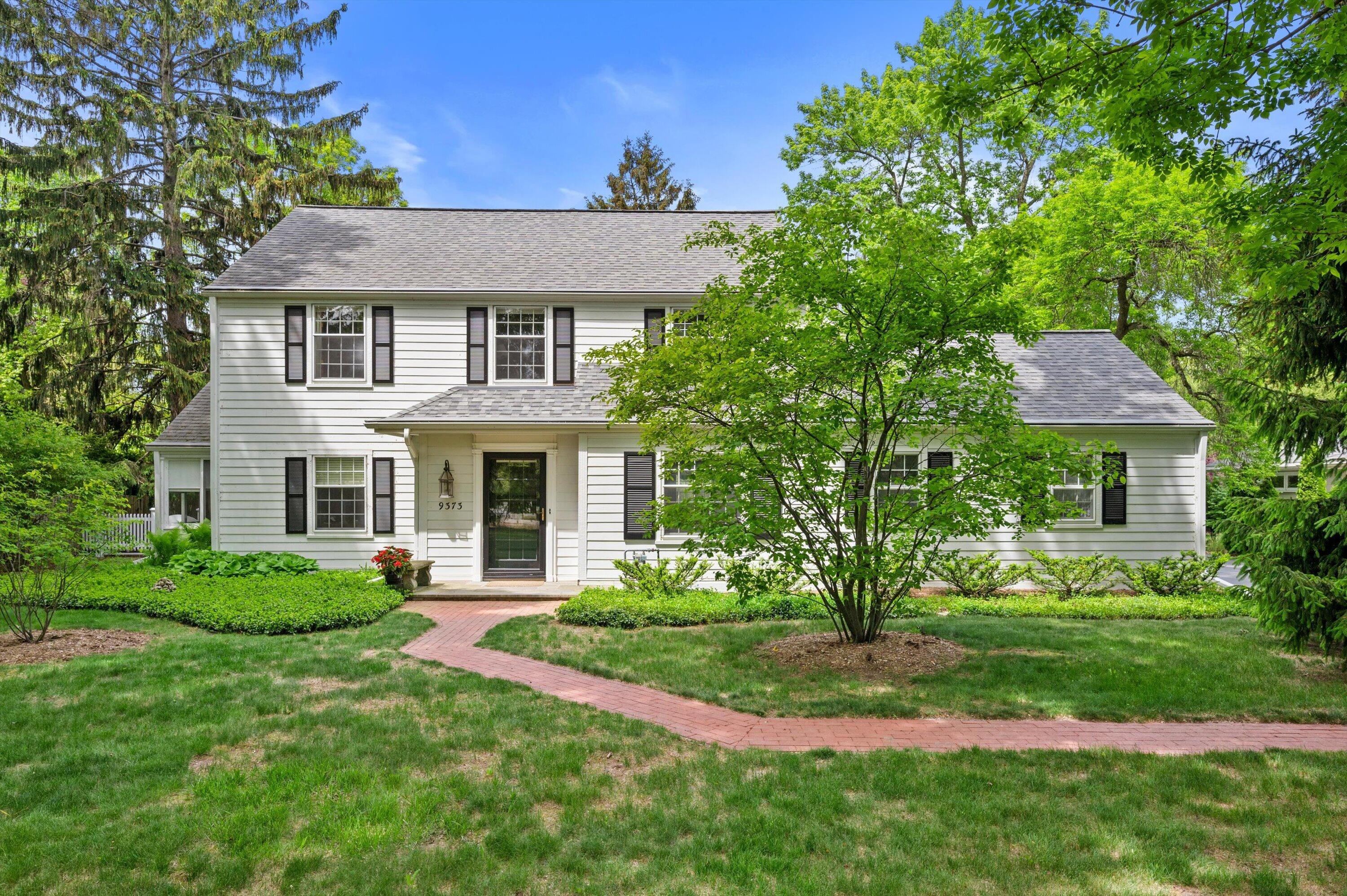 9373 N Lake Dr — photo