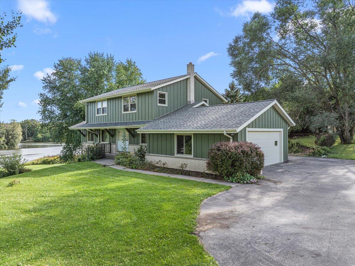 N5454 Crystal Springs Dr — photo