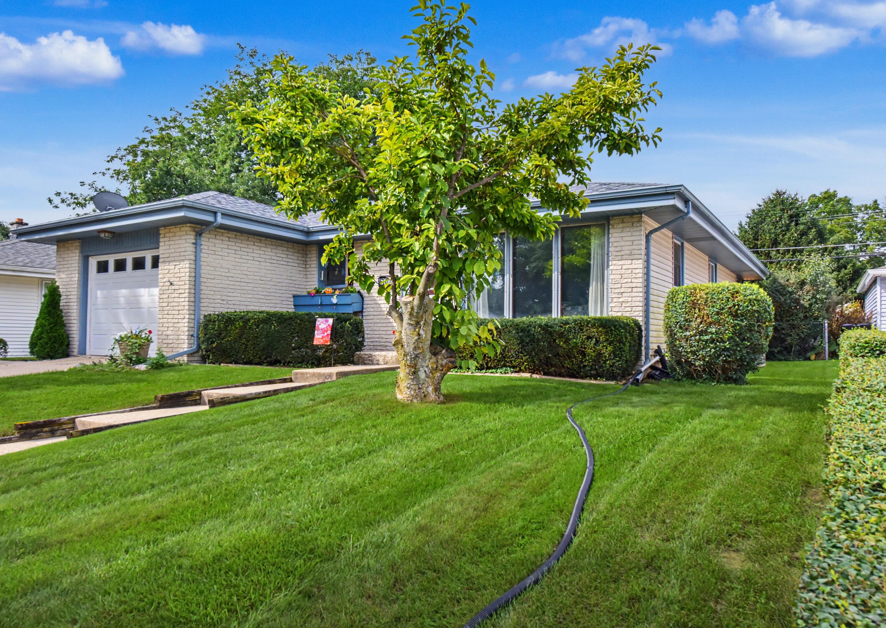 3700 Spruce St, Racine, WI 53403 — photo 2