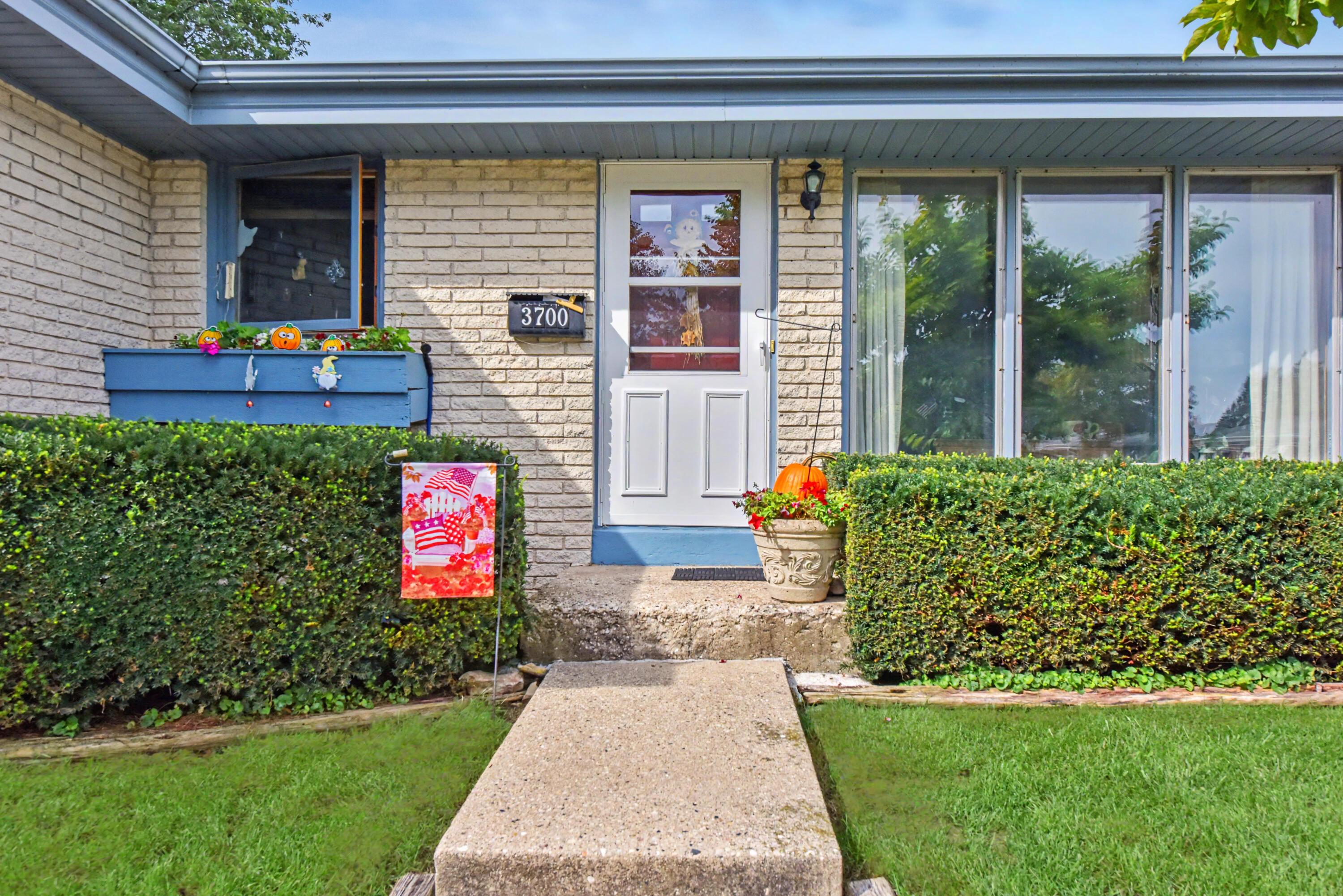 3700 Spruce St, Racine, WI 53403 — photo 3