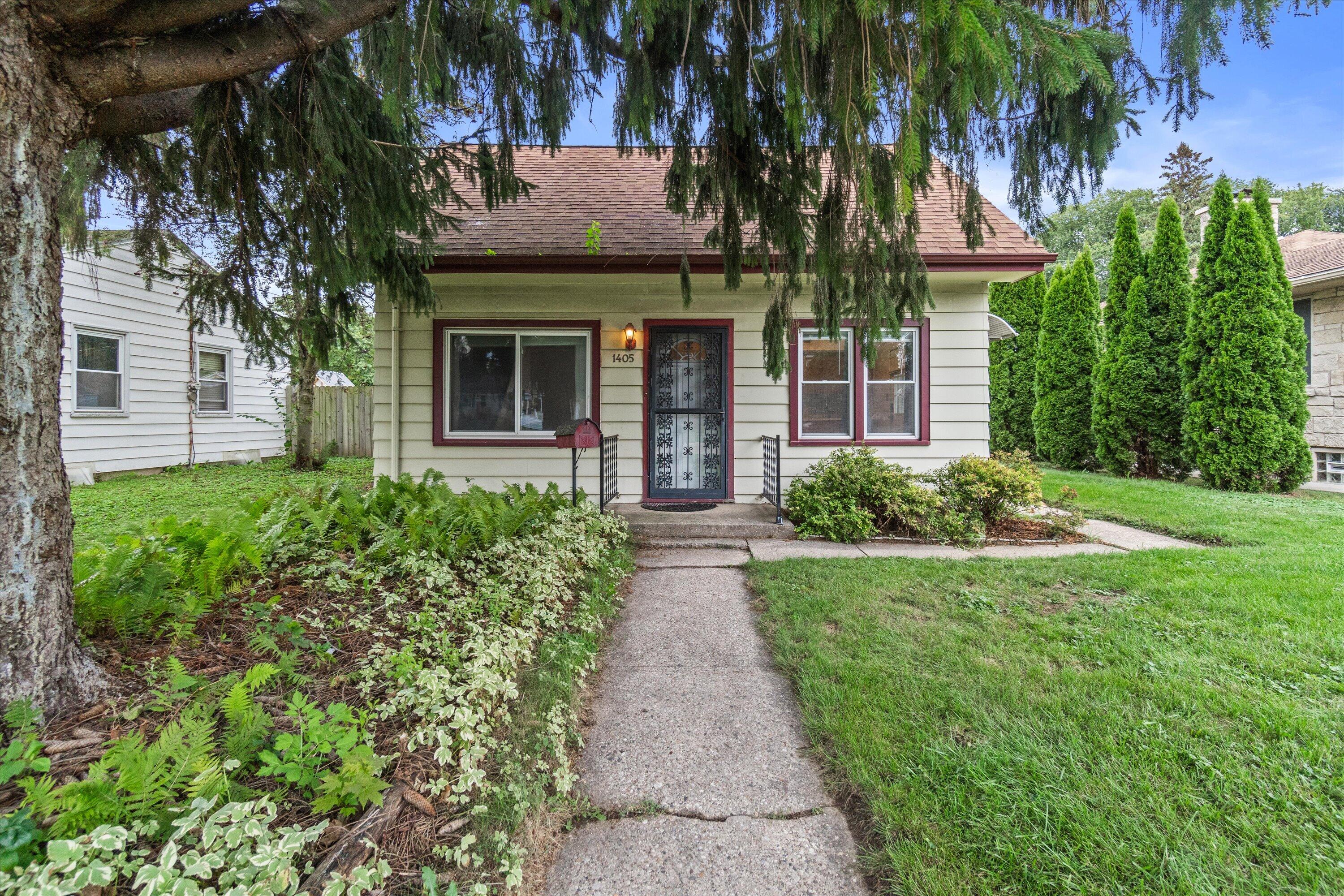 1405 17th Ave — photo