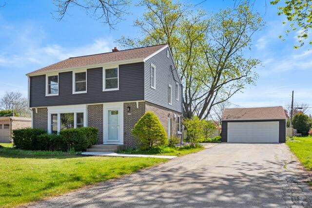 7438 N Seneca Rd, Fox Point, WI 53217