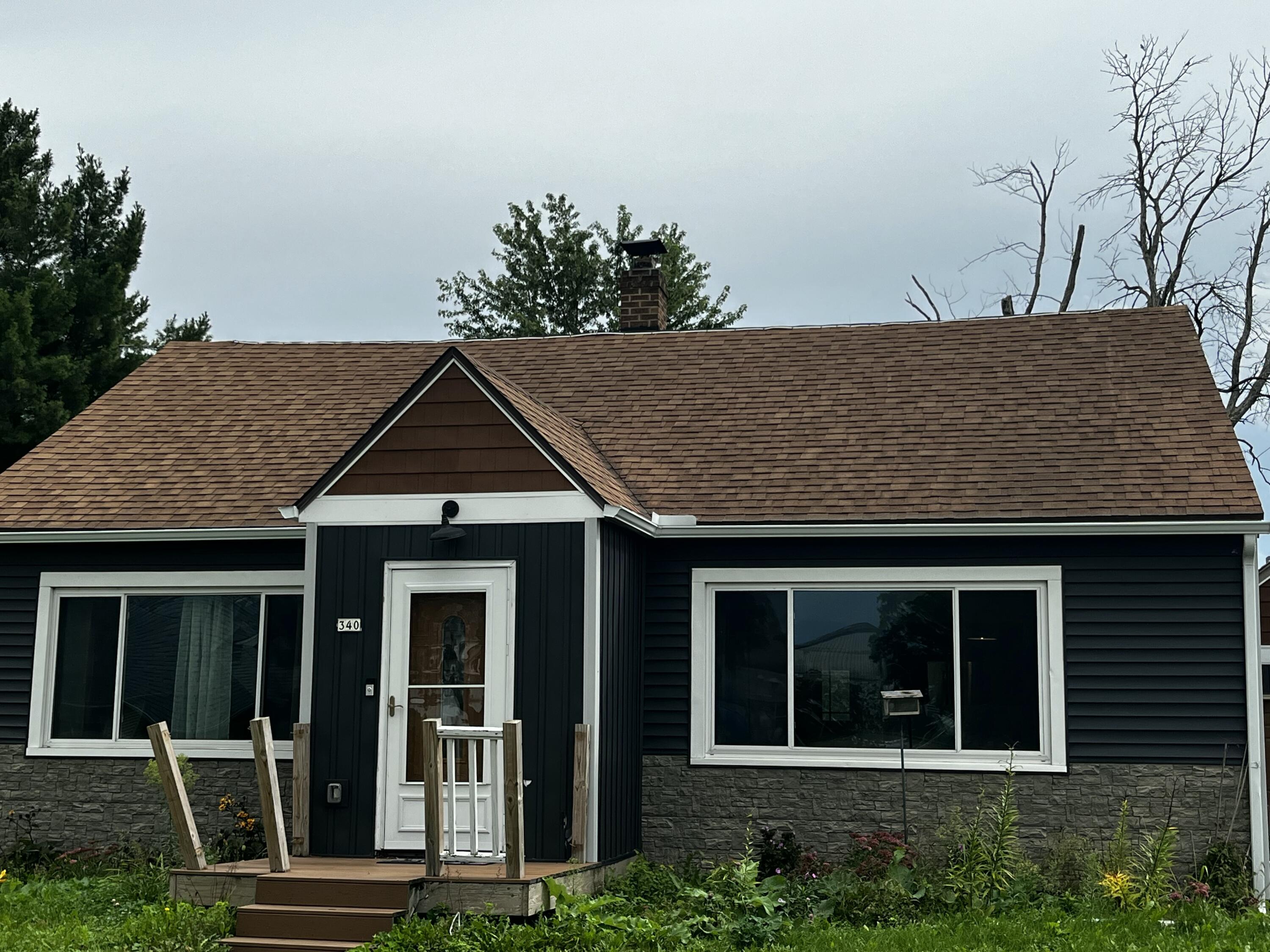 340 Maple Ave — photo