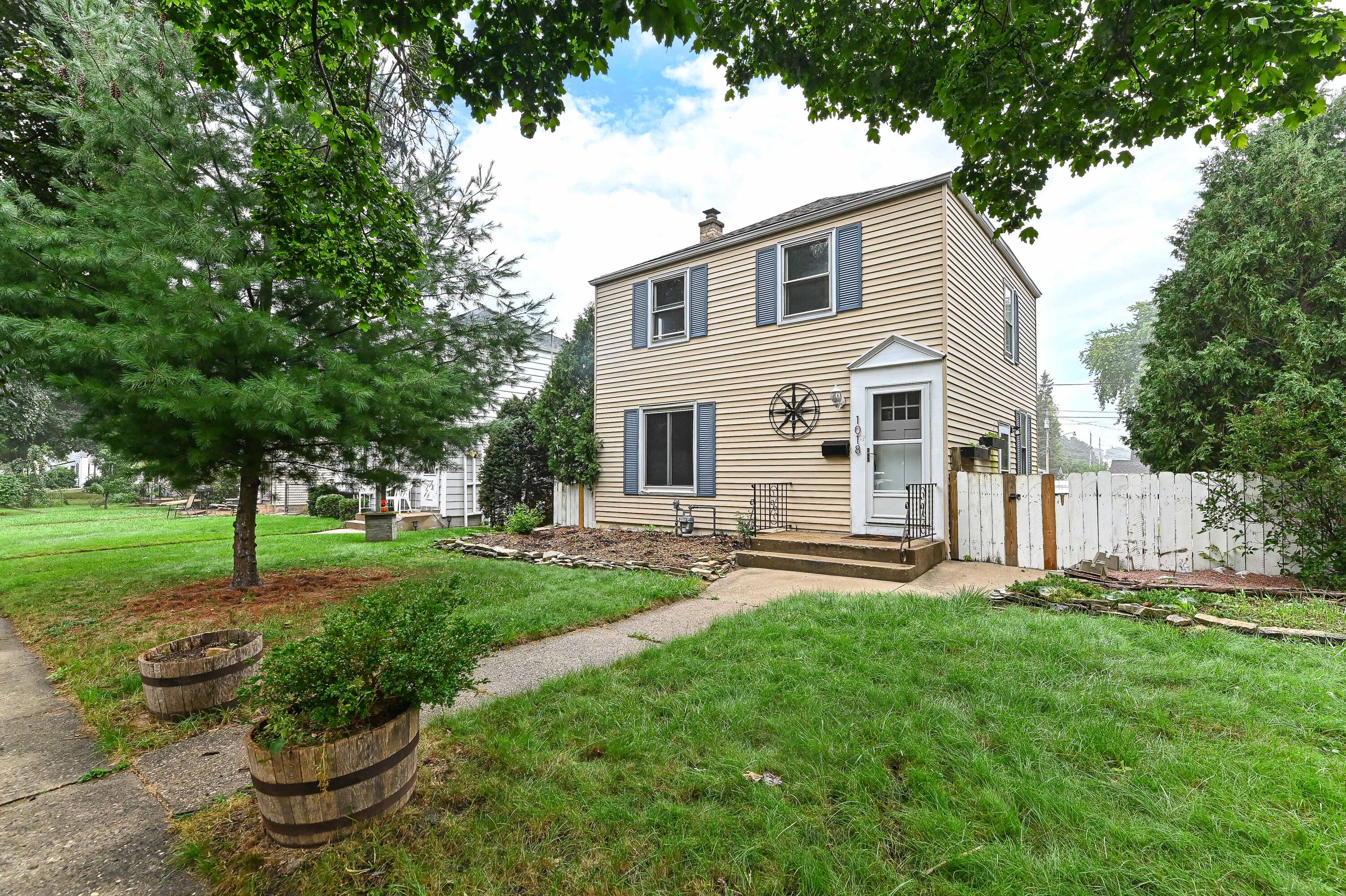 1018 E Wilbur Ave — photo