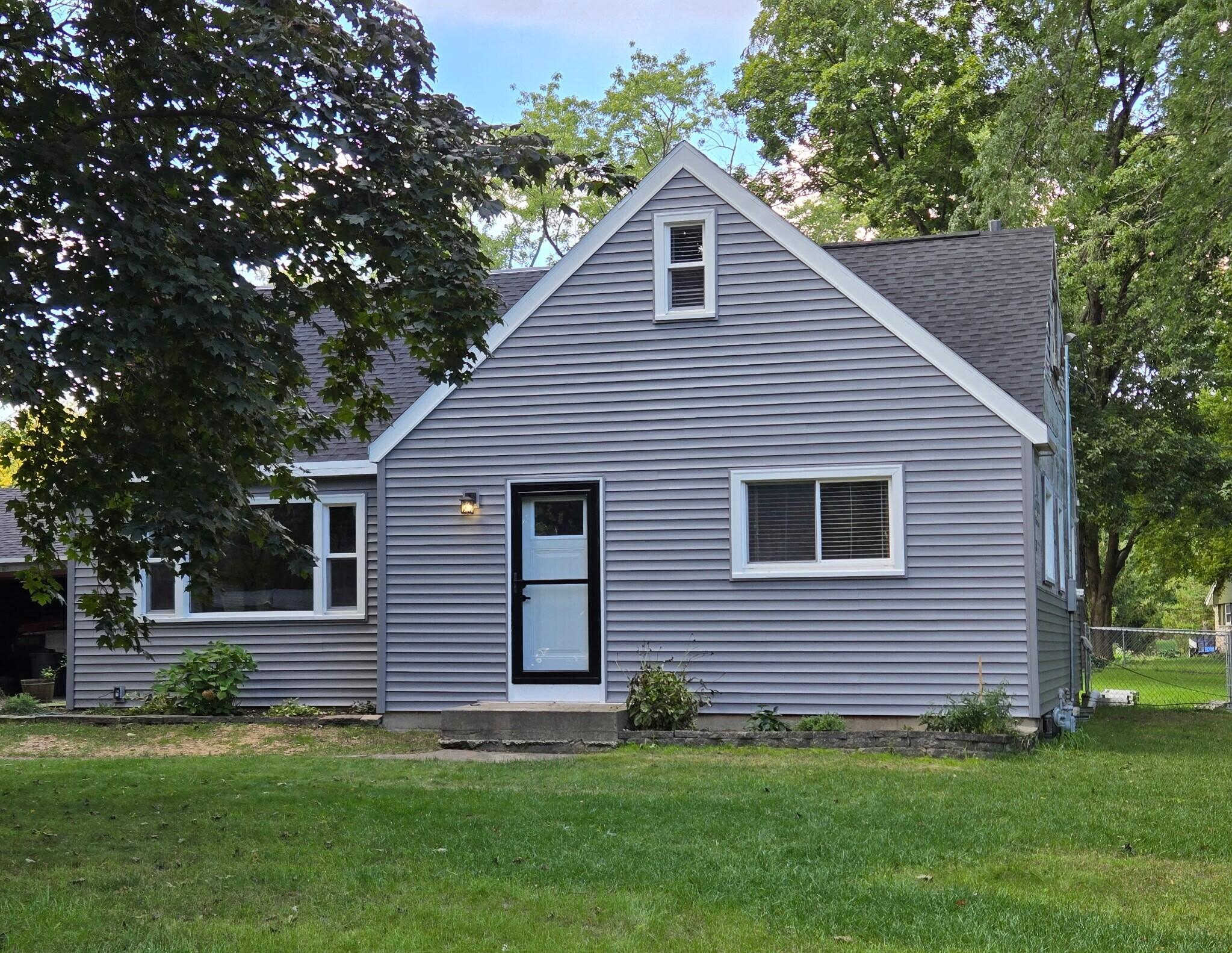 11904 W Oakwood Dr — photo