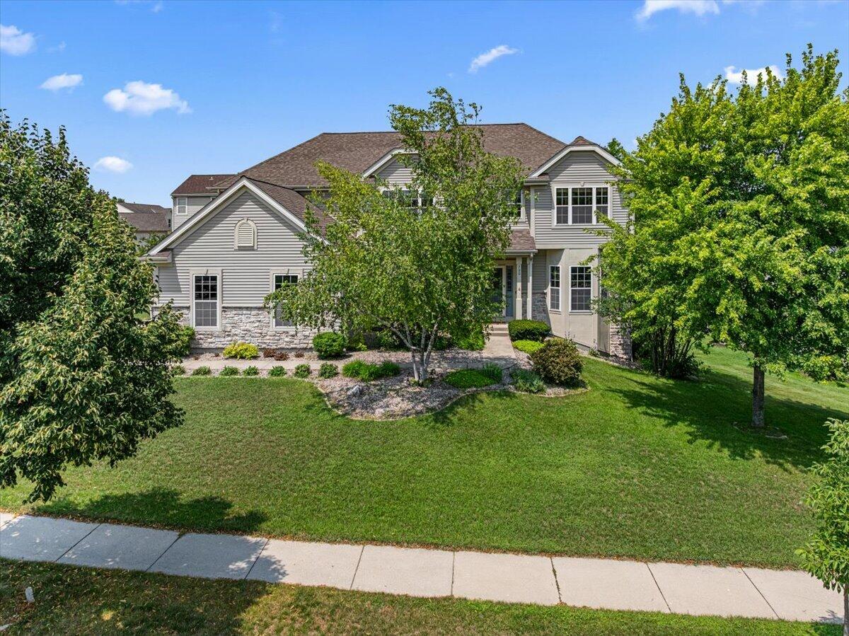 700 Creekwood Dr — photo