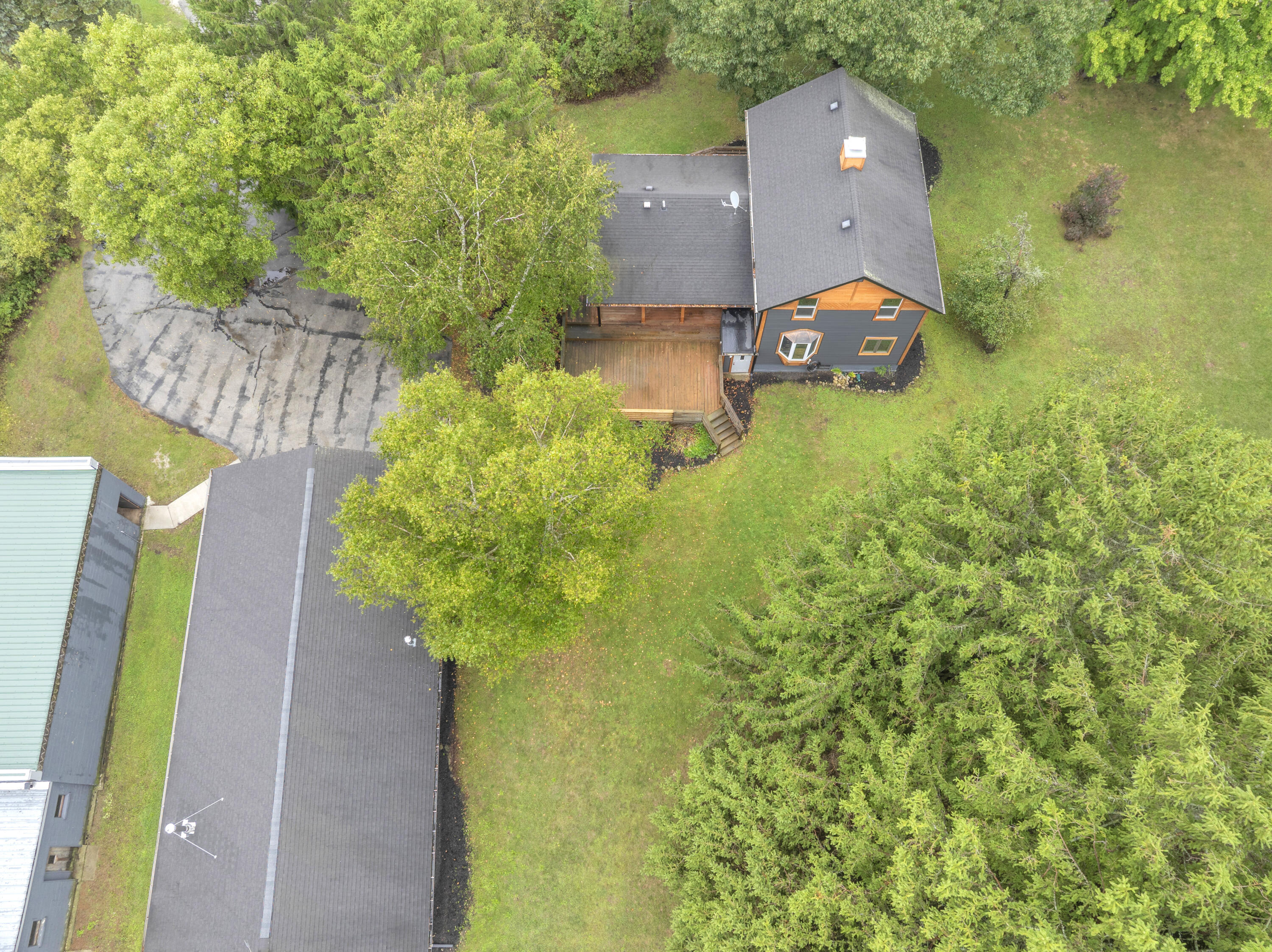 2423 Sandy Bay Rd — photo