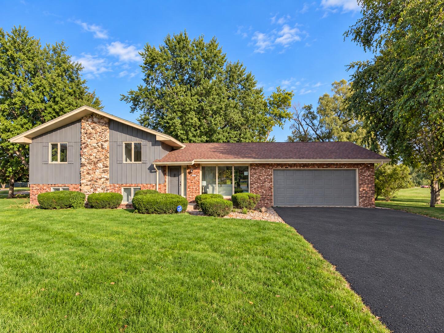 11040 N Riverland Ct — photo