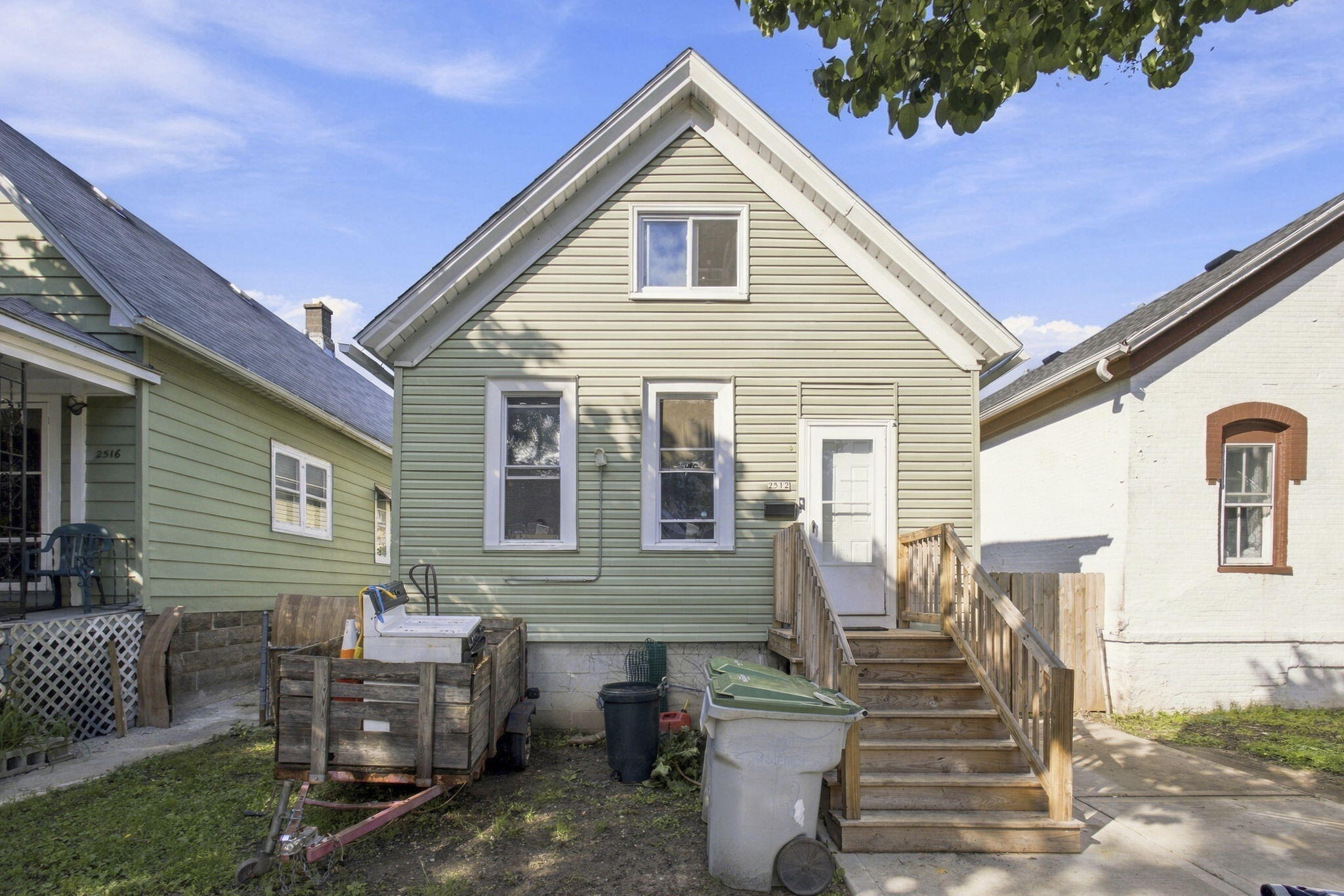2512 W Rogers St — photo