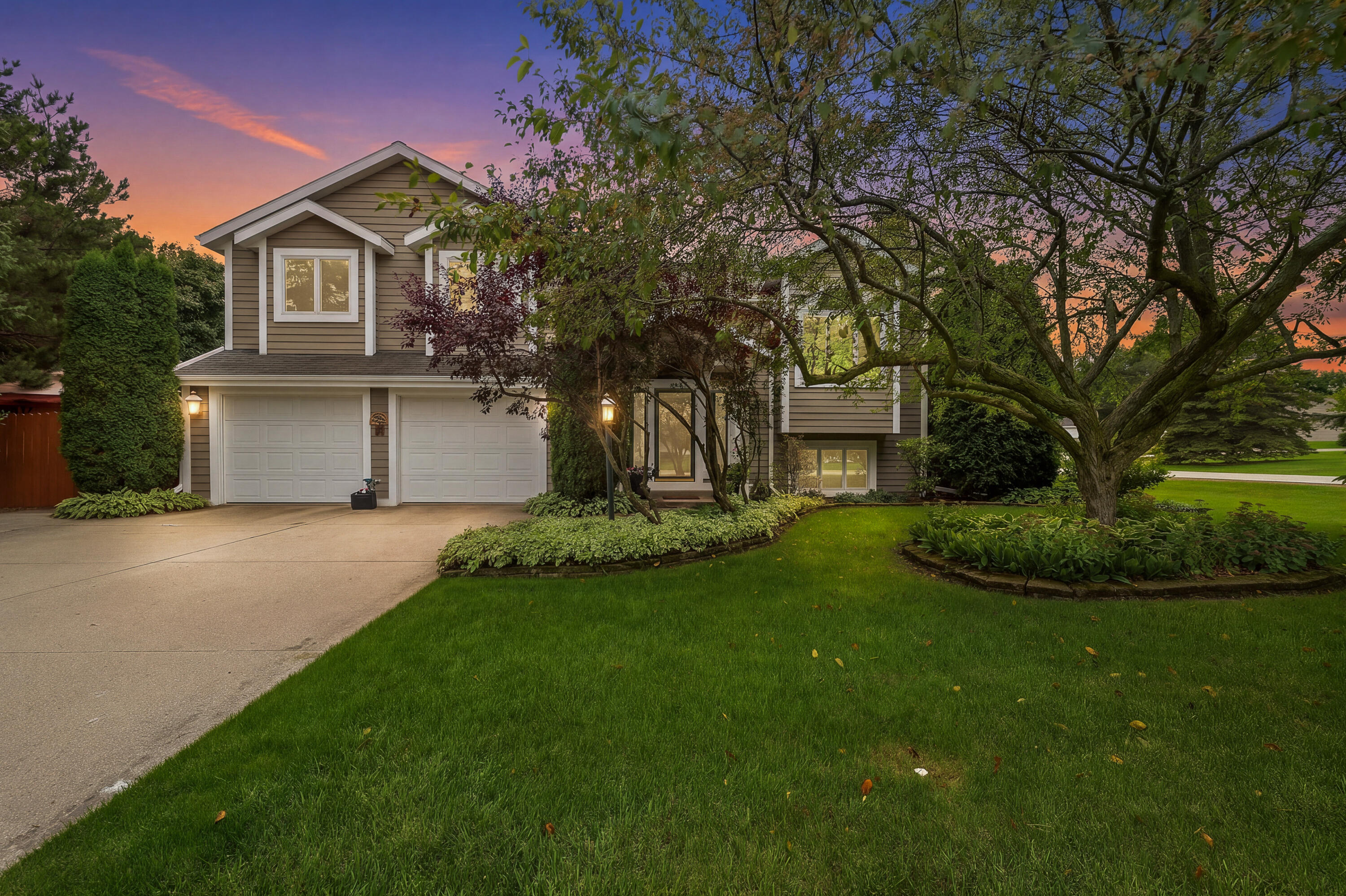 5337 Bluebell Ct — photo