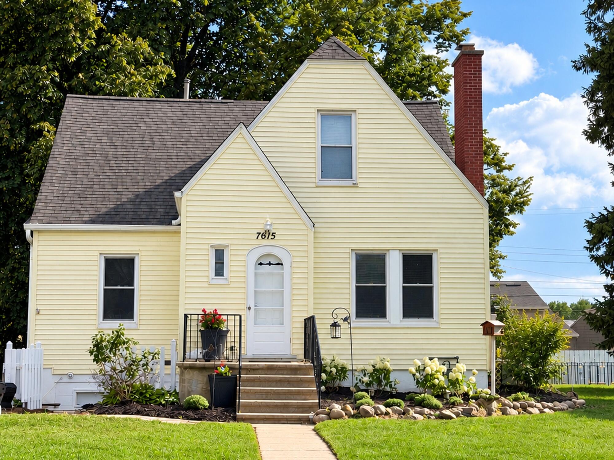 7615 South Dr — photo