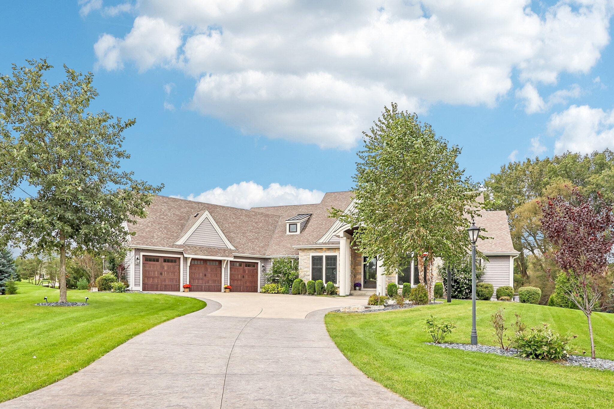 W248N2175 Kettle Cove Ct — photo