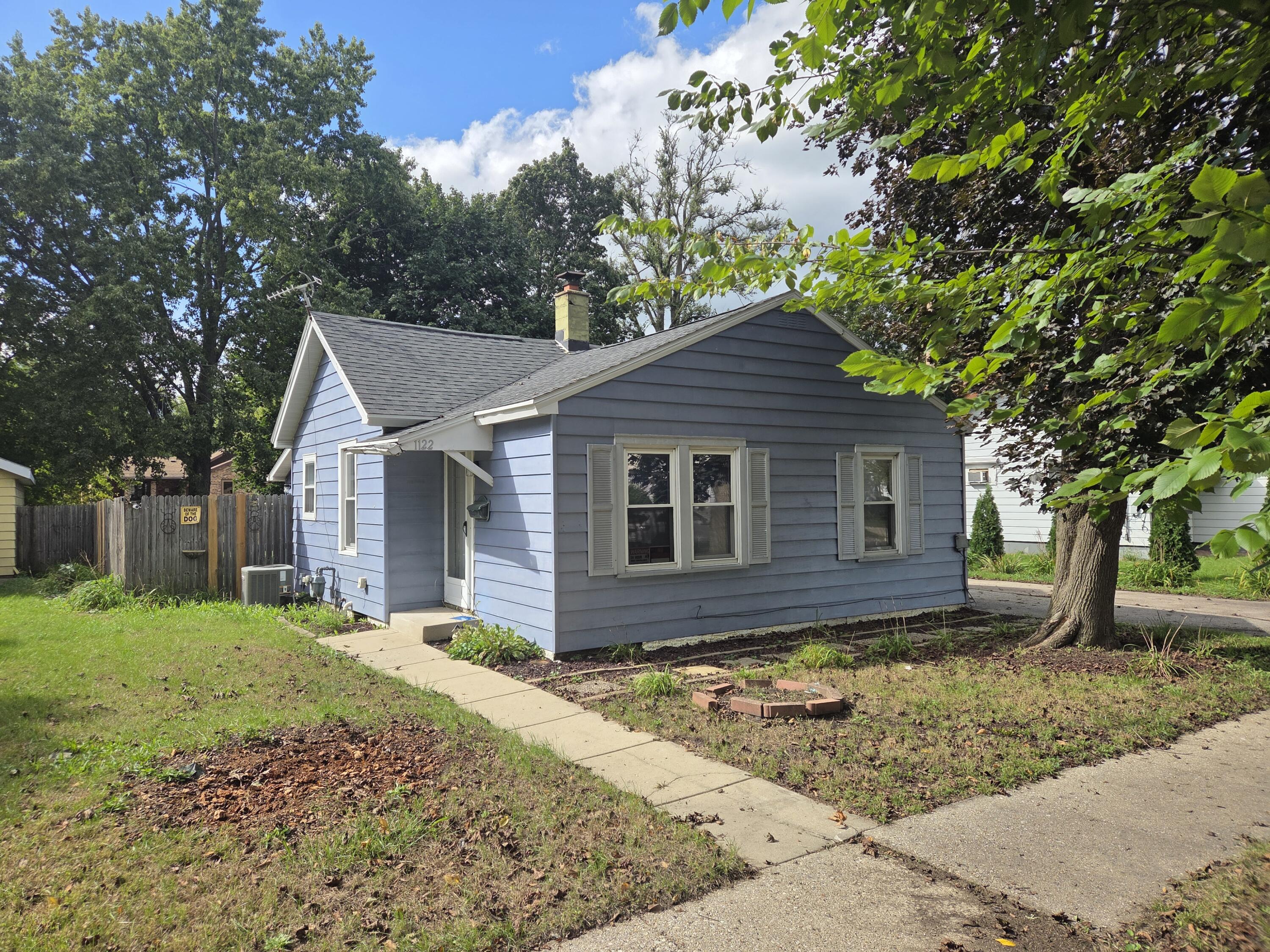 1122 Cleveland St — photo