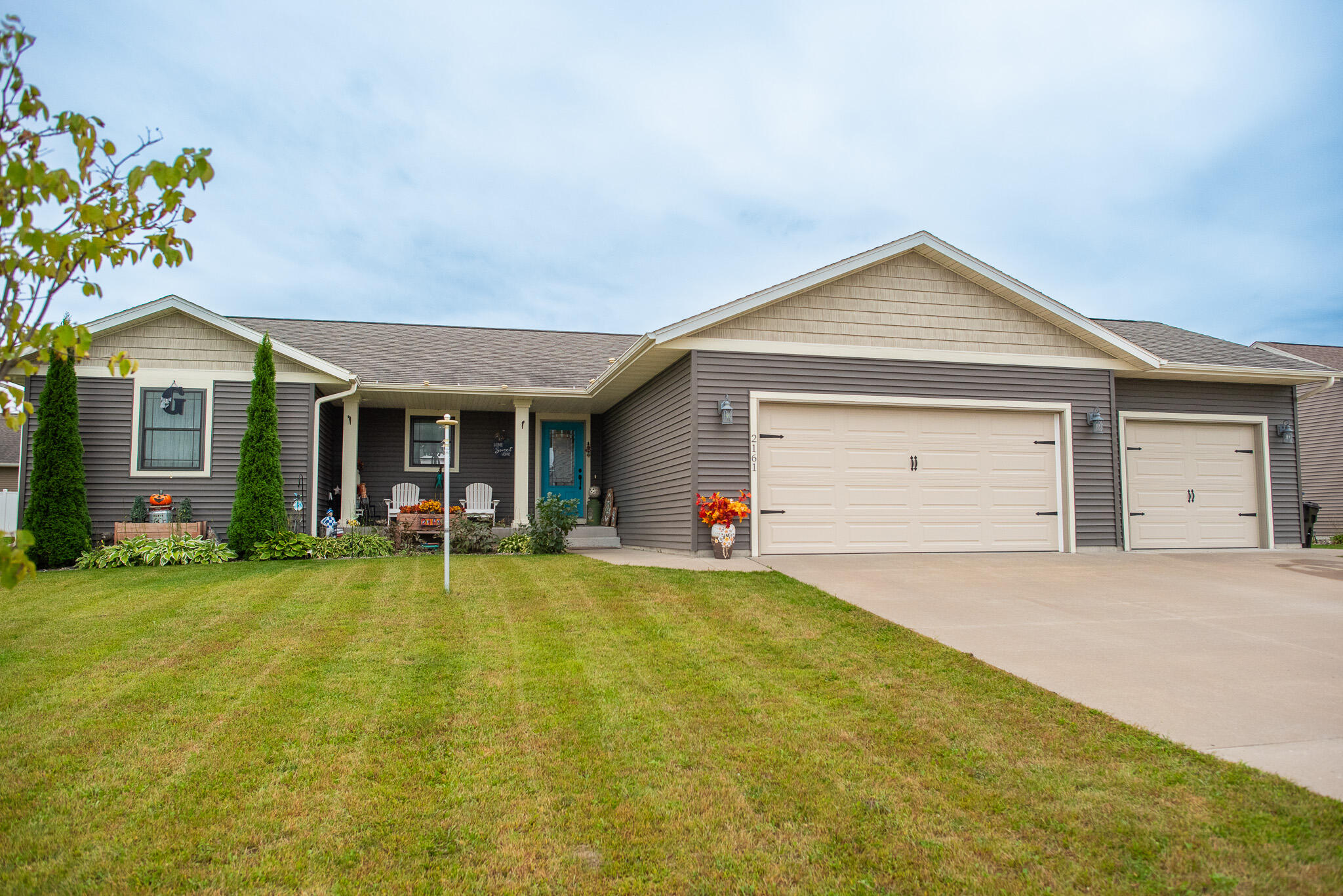 2161 River Trail Ave — photo