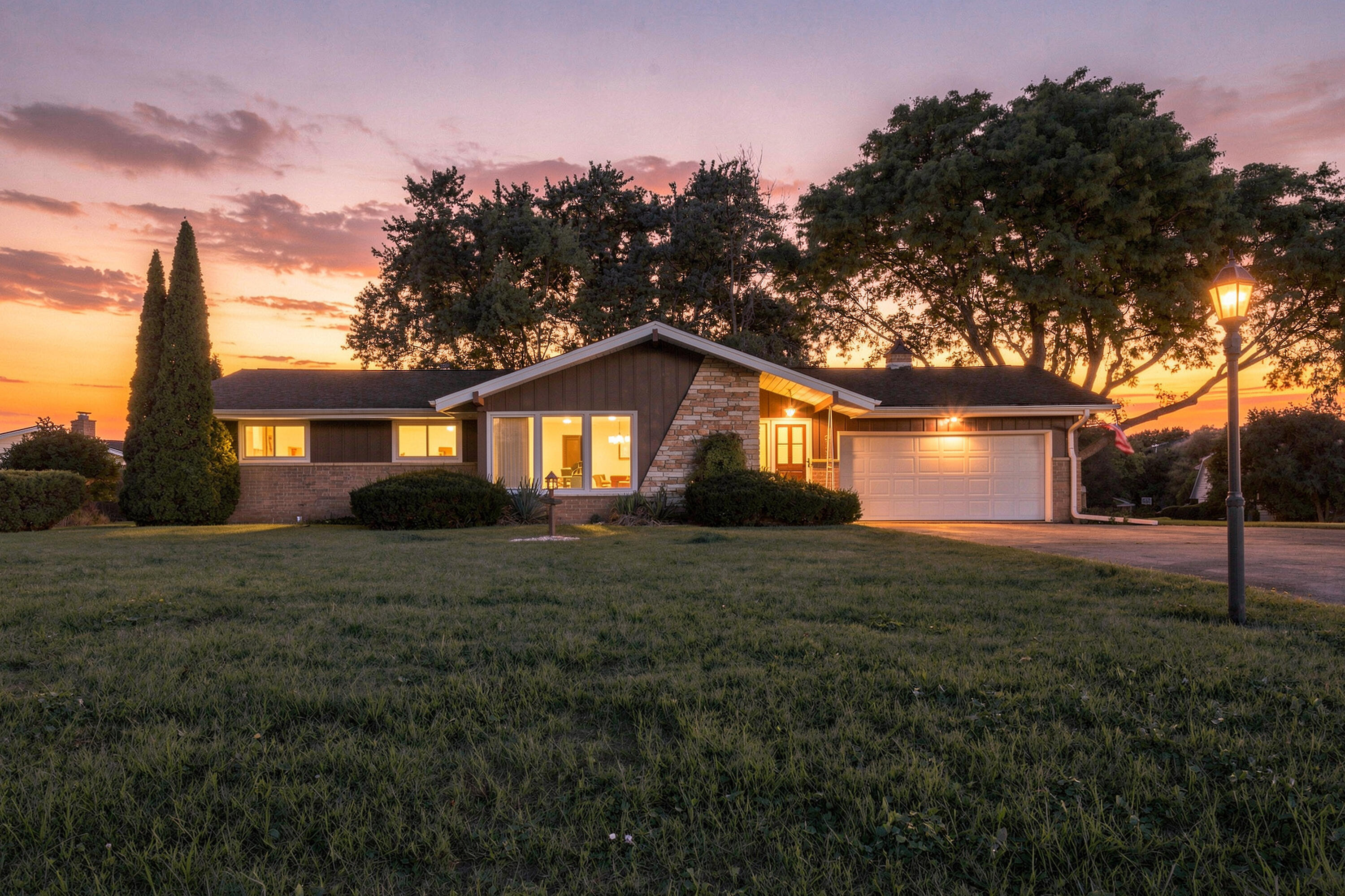 3735 San Fernando Dr — photo