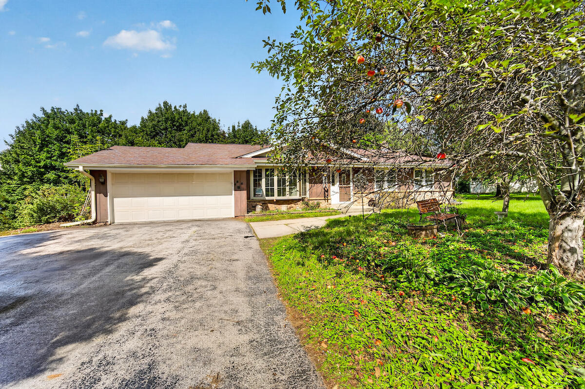 474 E Welsh Rd — photo