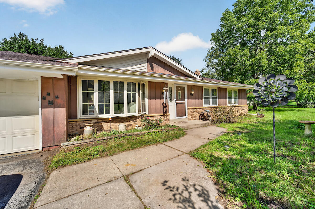 474 E Welsh Rd, Wales, WI 53183 — photo 2