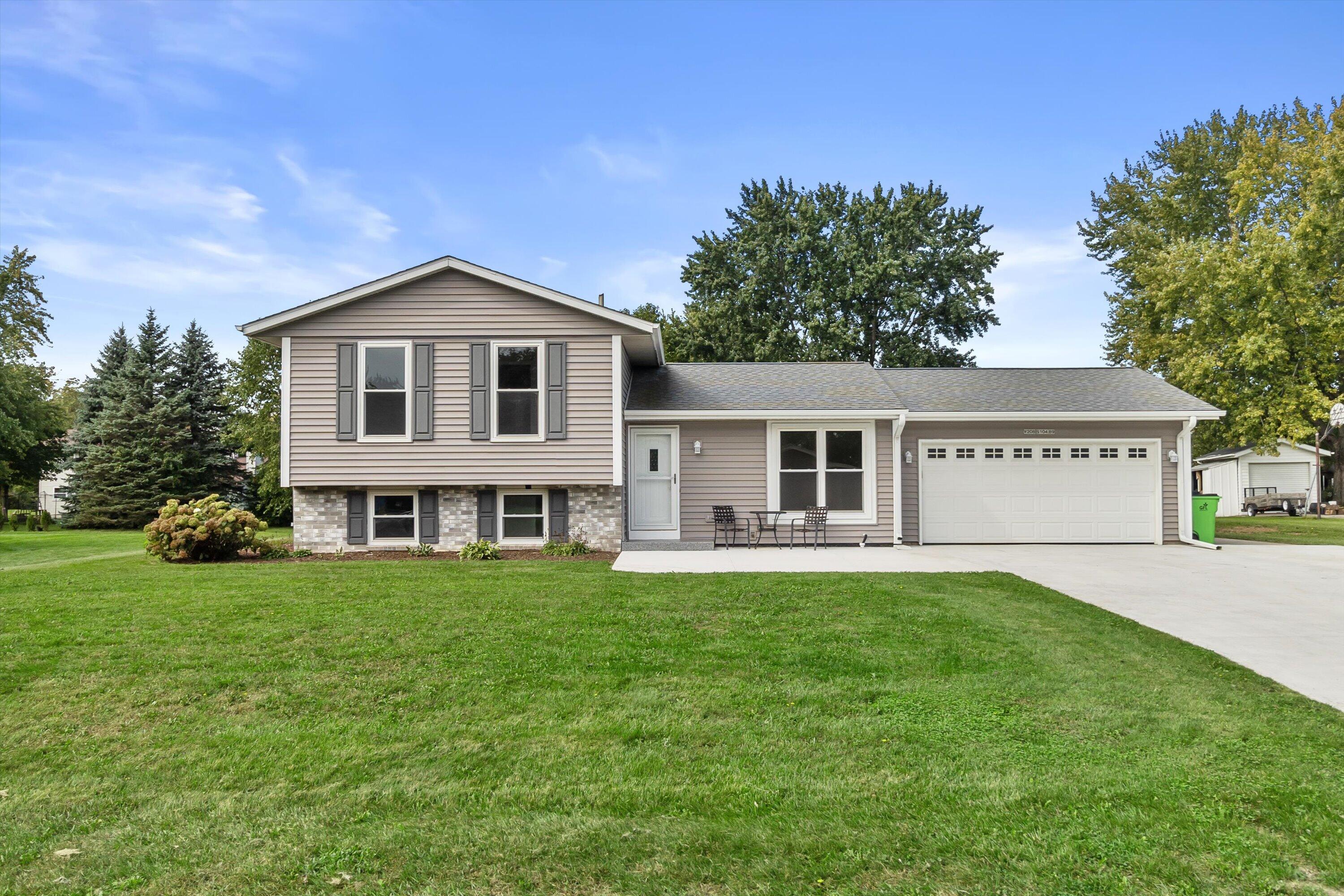 W208S10489 Karen Ct N — photo
