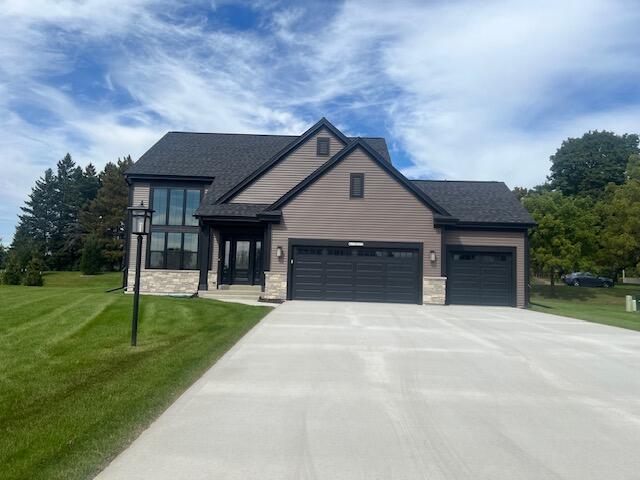W251N2459 Valleyview Cir — photo