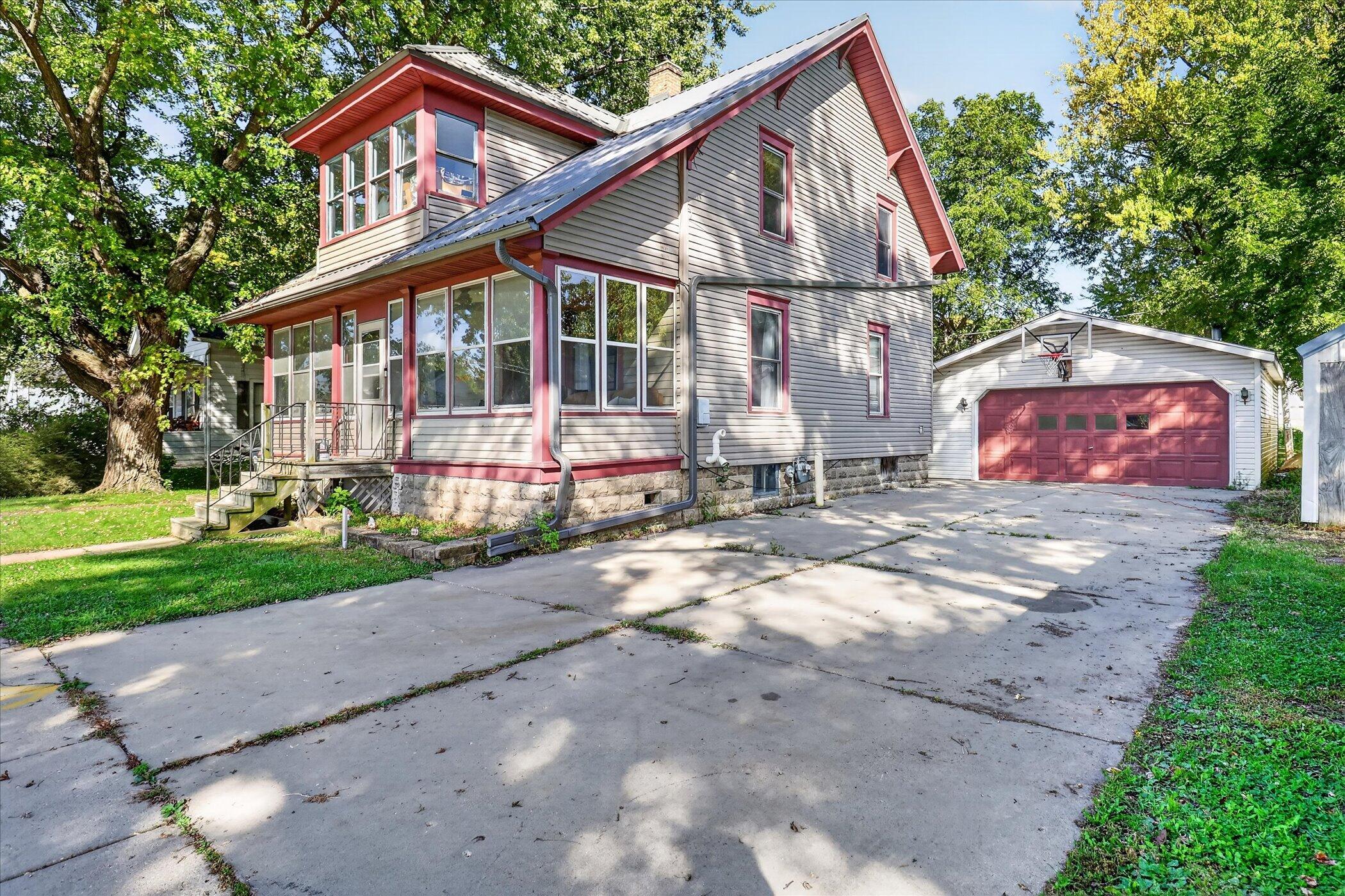 107 E First St, Cambria, WI 53923 — photo 2