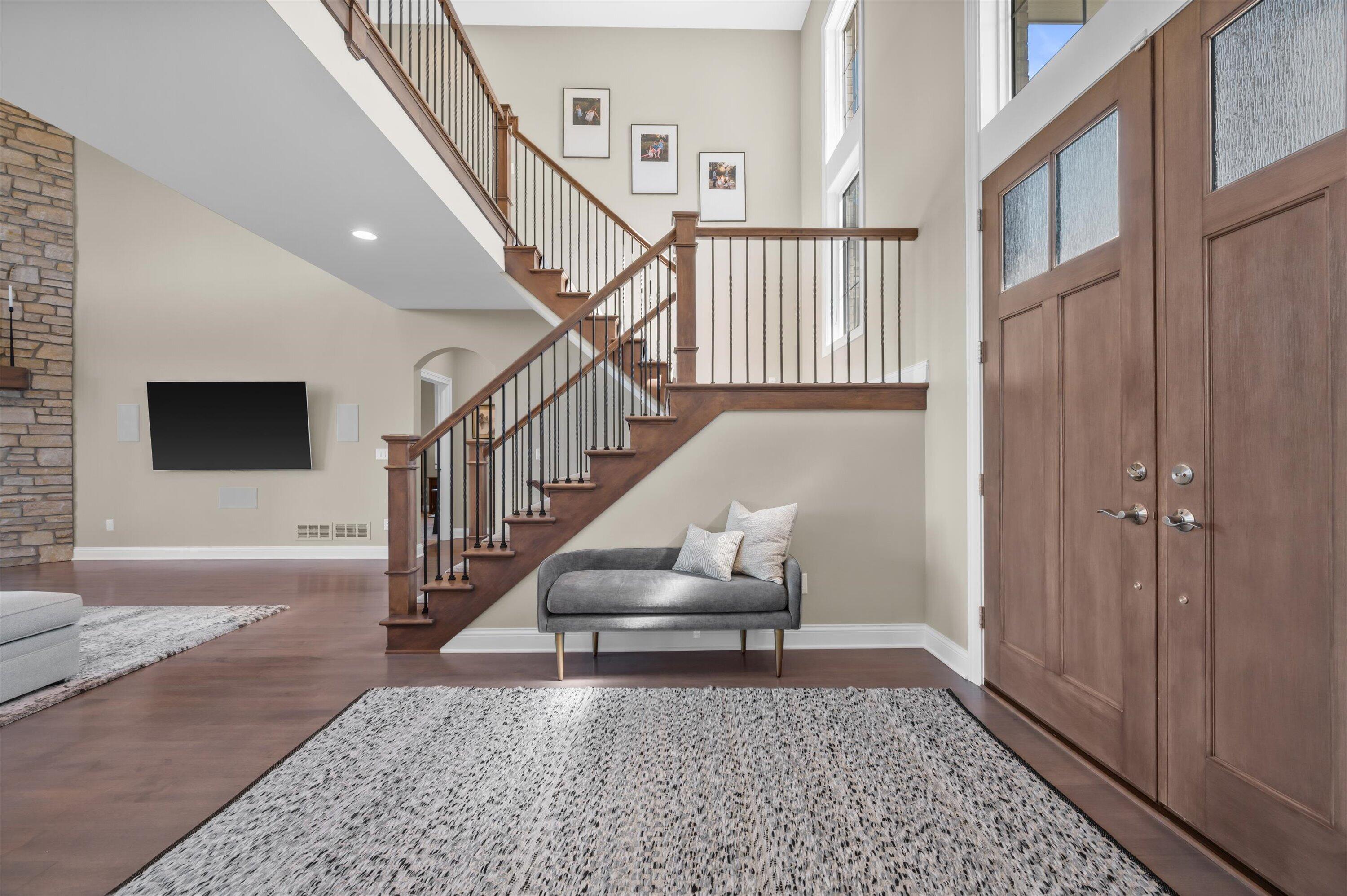 1649 Spring Valley Rd, Hartland, WI 53029 — photo 2