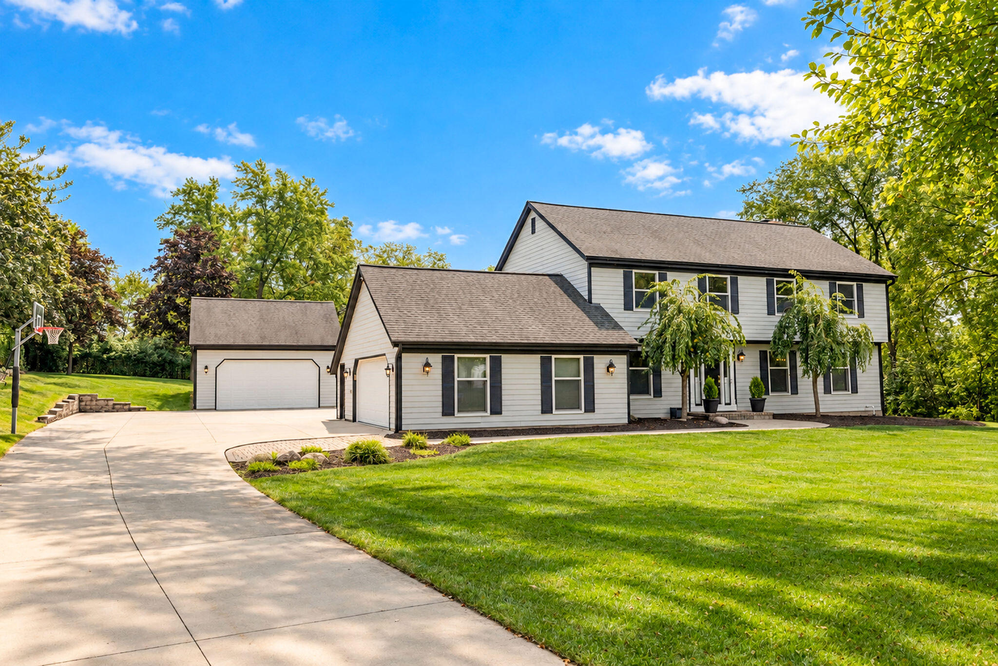 12050 N Maryhill Ct — photo