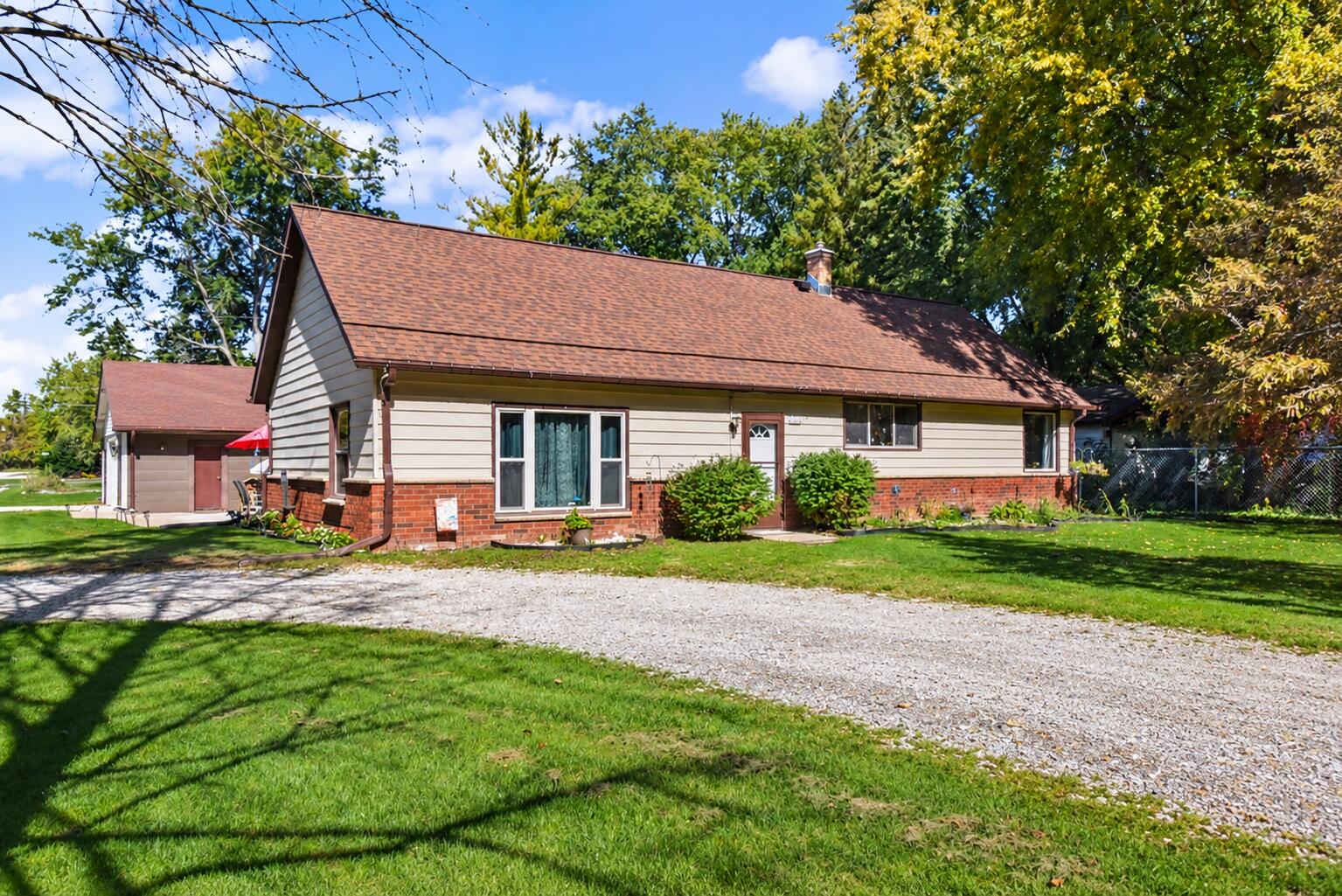 28248 N Lake Dr — photo