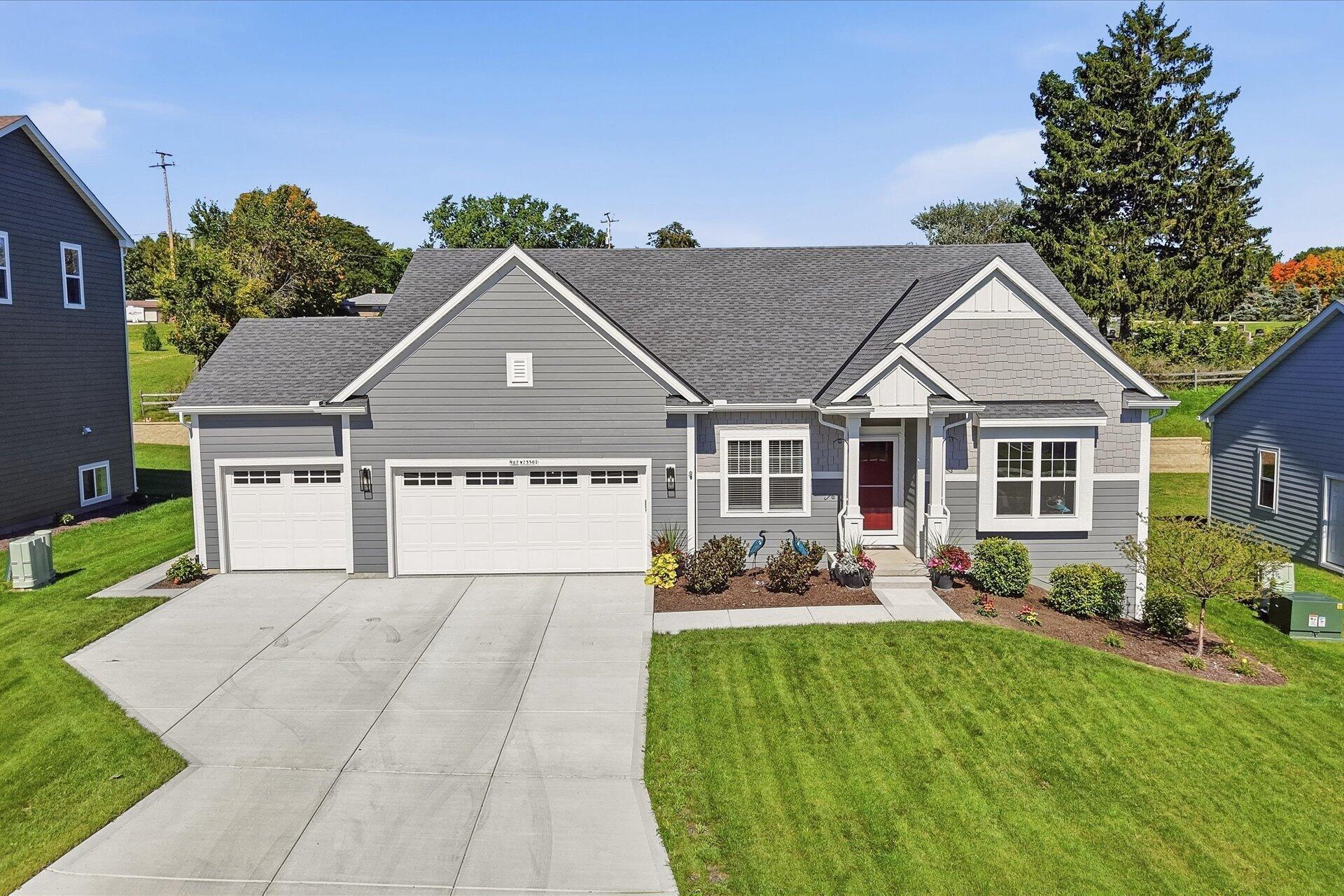 N67W25502 Vail Ln — photo