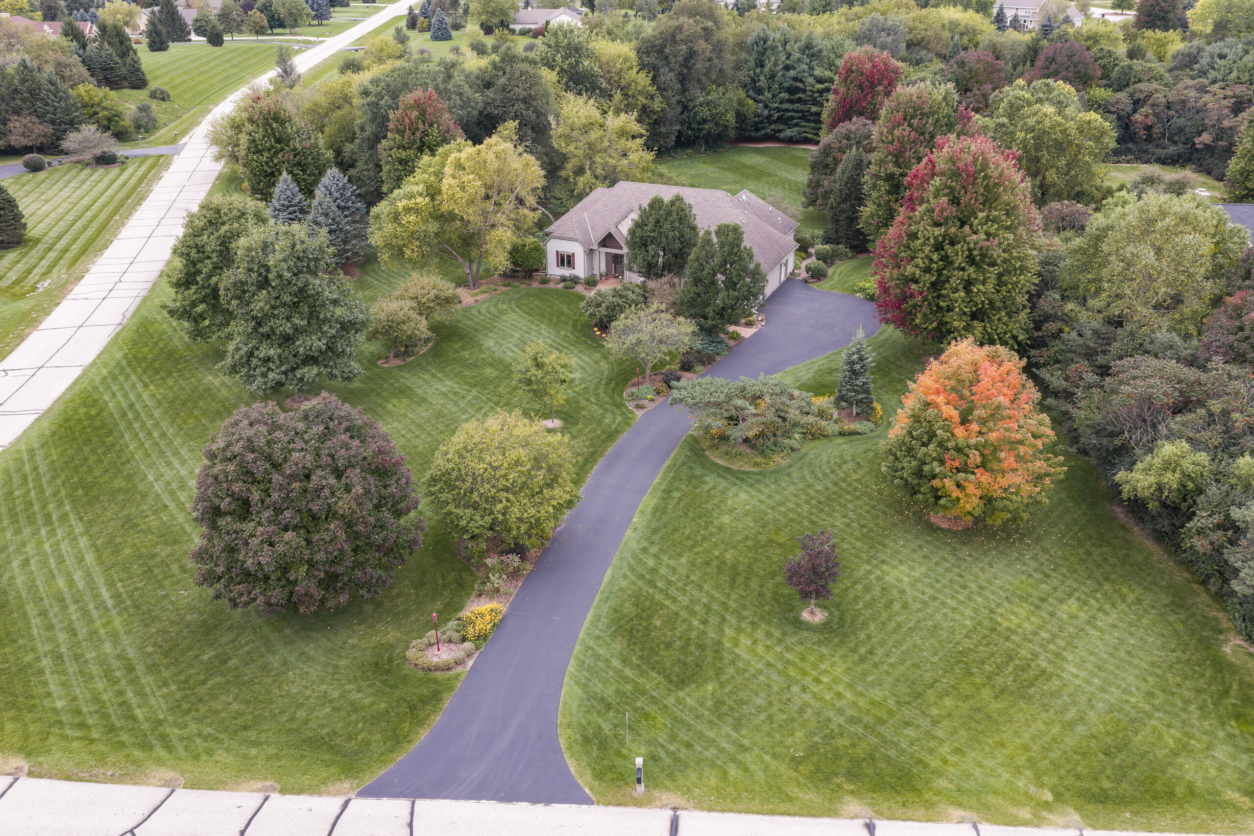 W347S9485 Jericho Ct — photo