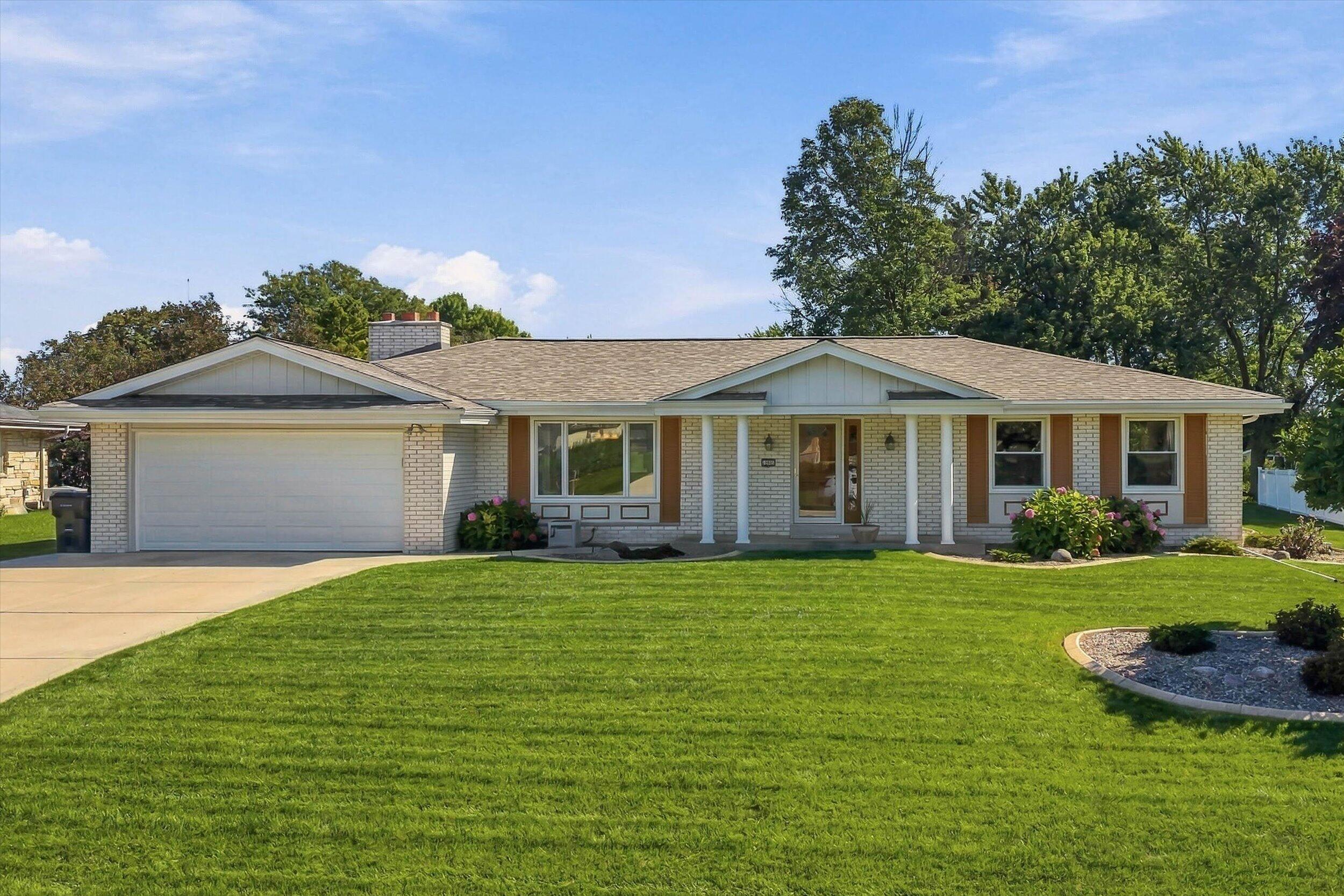 12605 W Wilbur Dr — photo