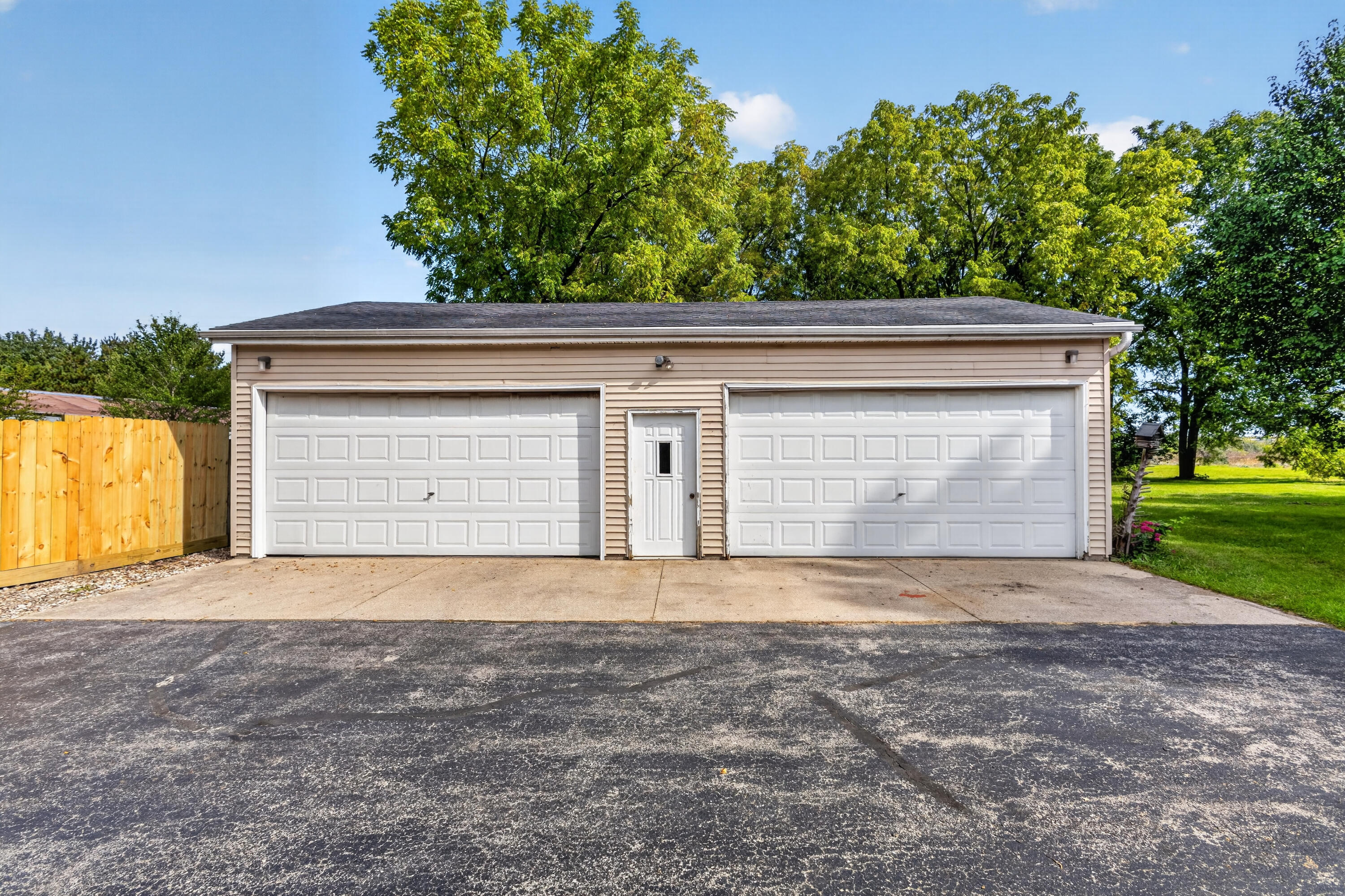901 S Stuart Rd, Mount Pleasant, WI 53406 — photo 2