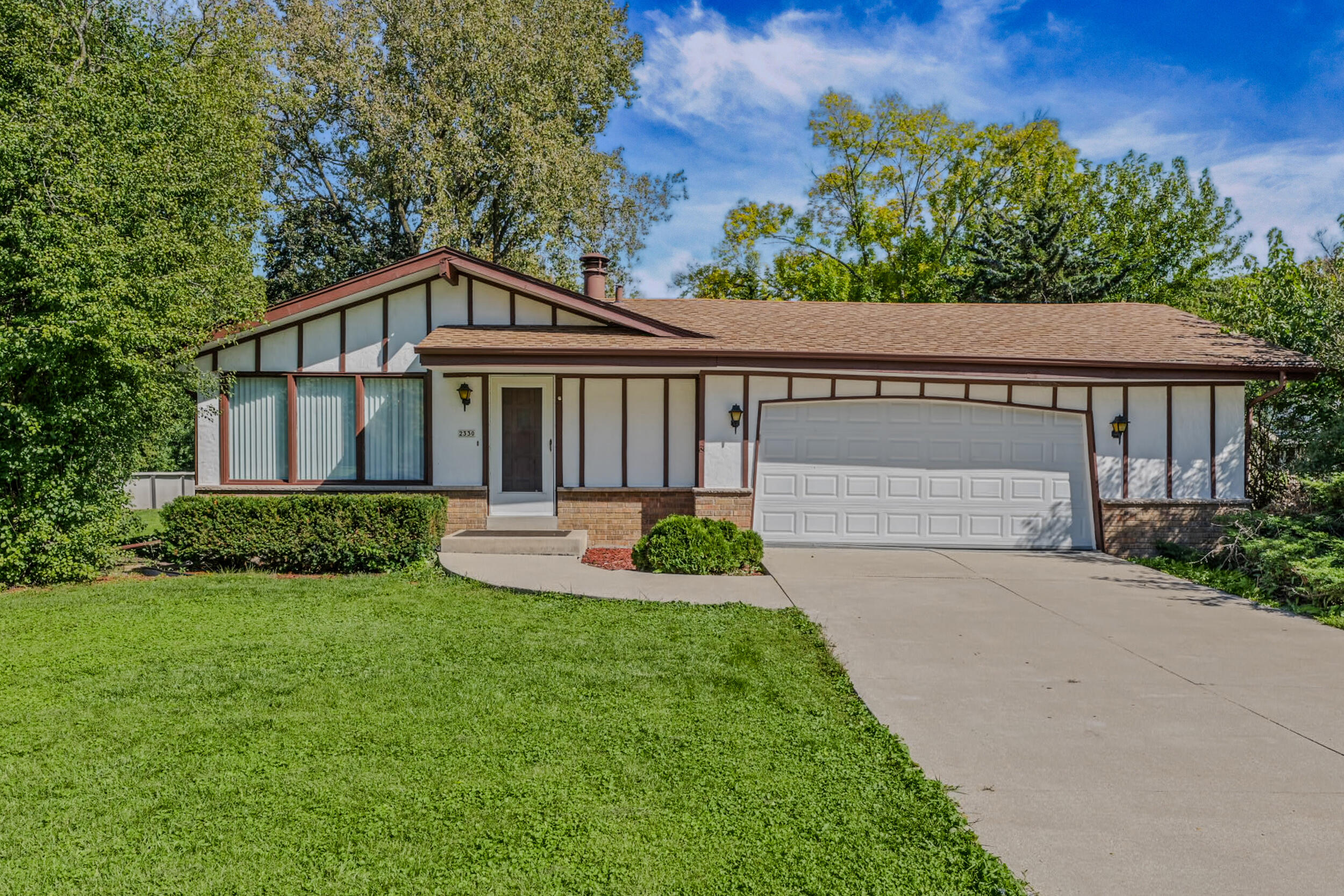 2330 S Brookside Pkwy — photo