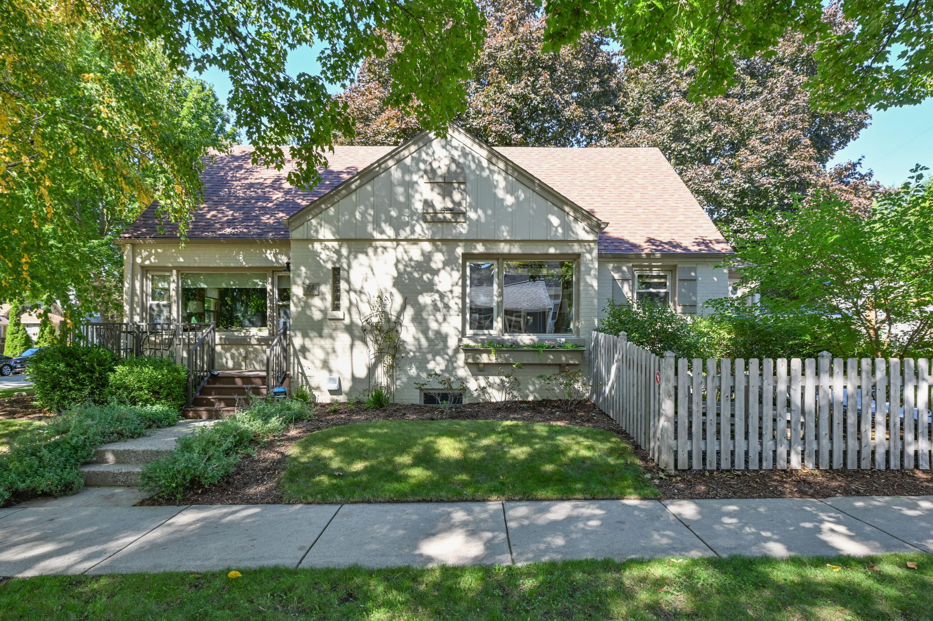 708 E Euclid Ave — photo