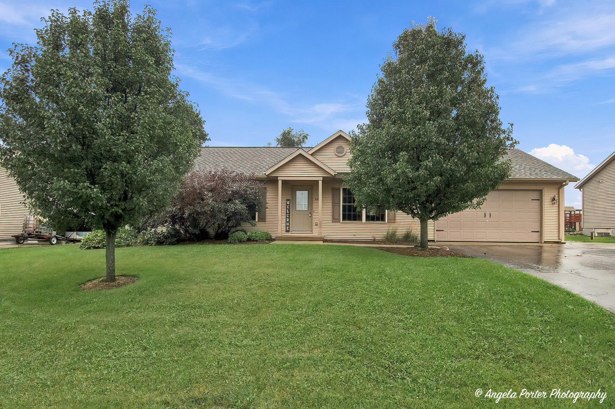 343 Homestead Dr — photo