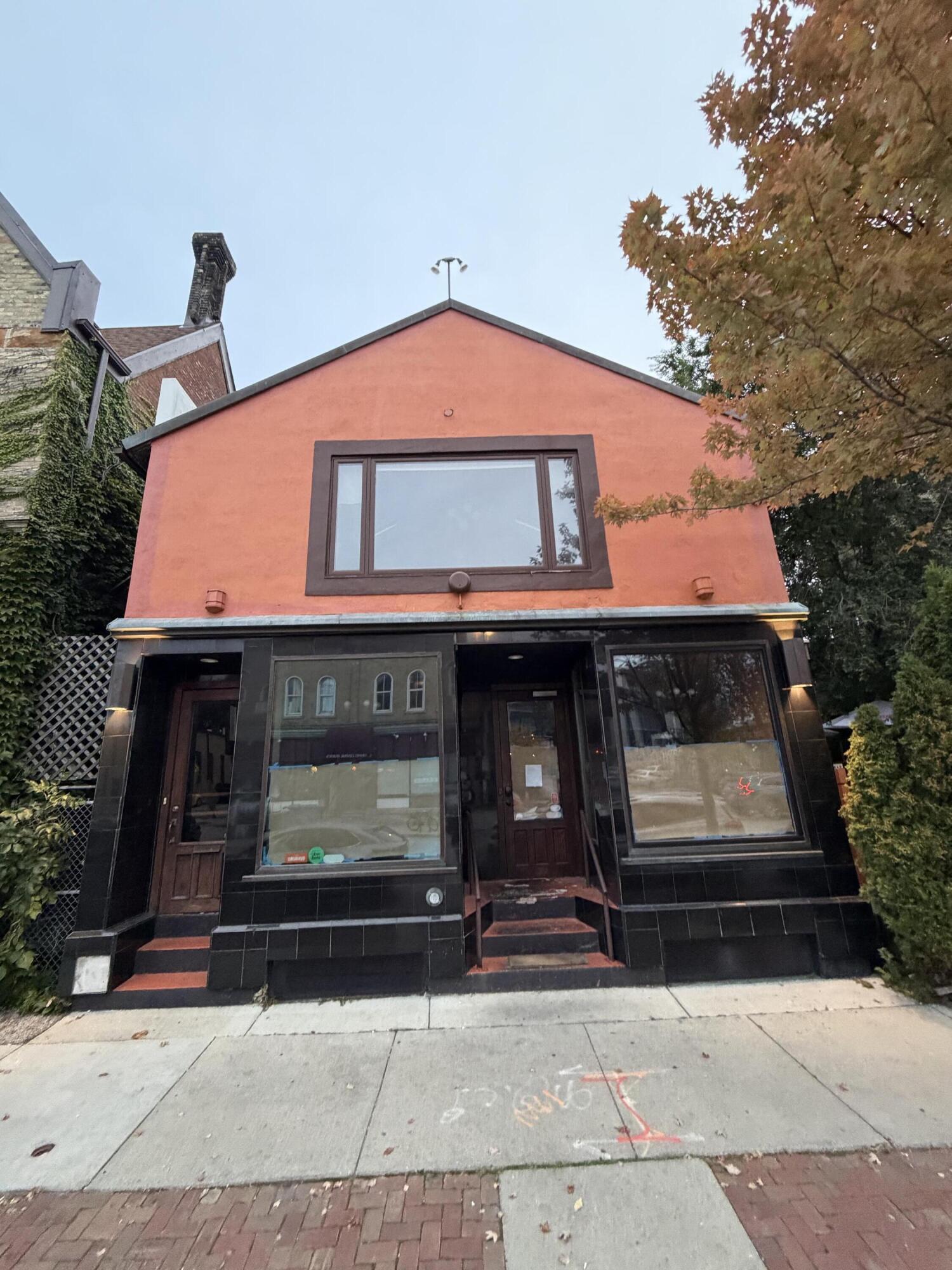 704 S 2nd St — photo