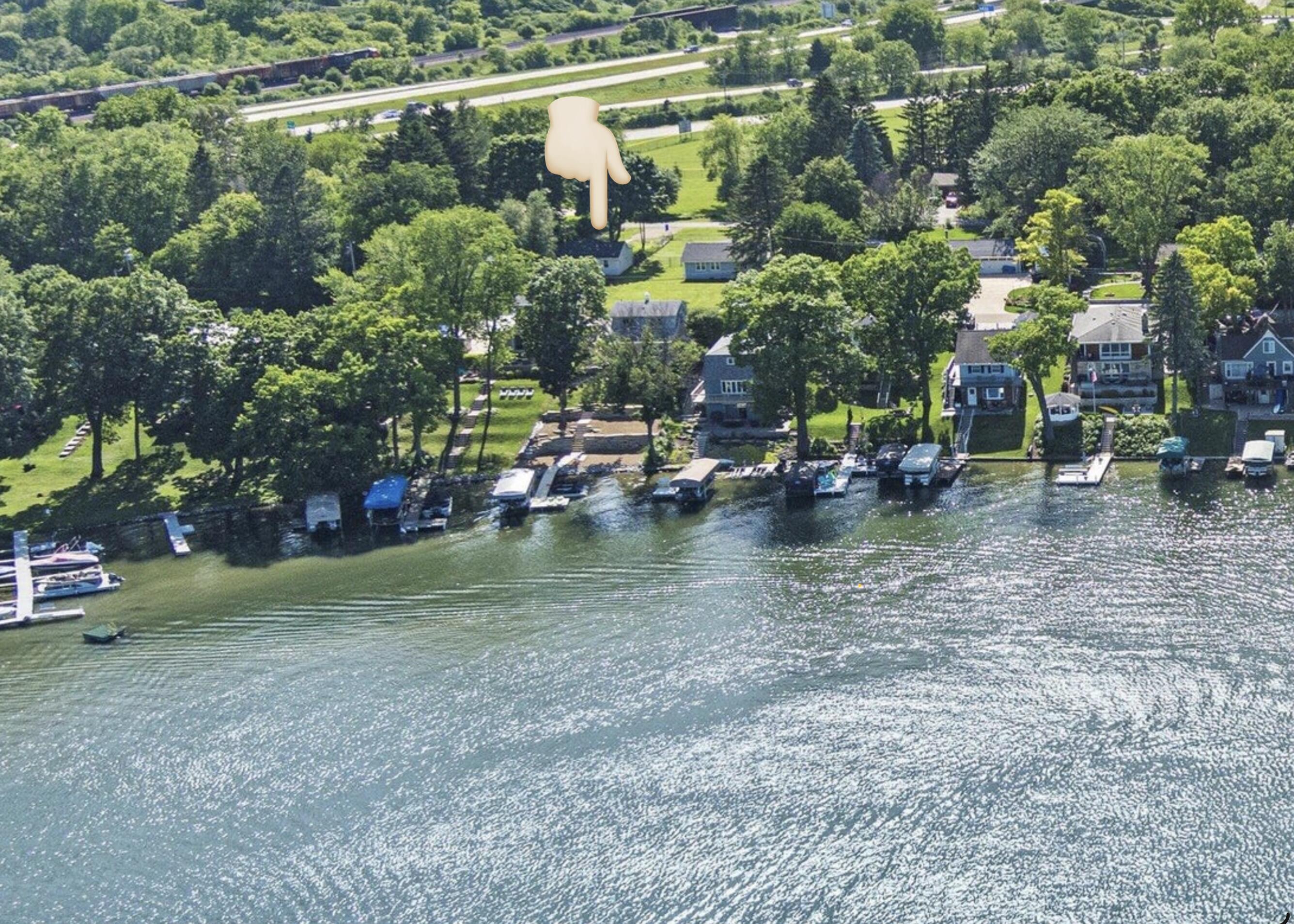 W342N4868 Oak Ln — photo
