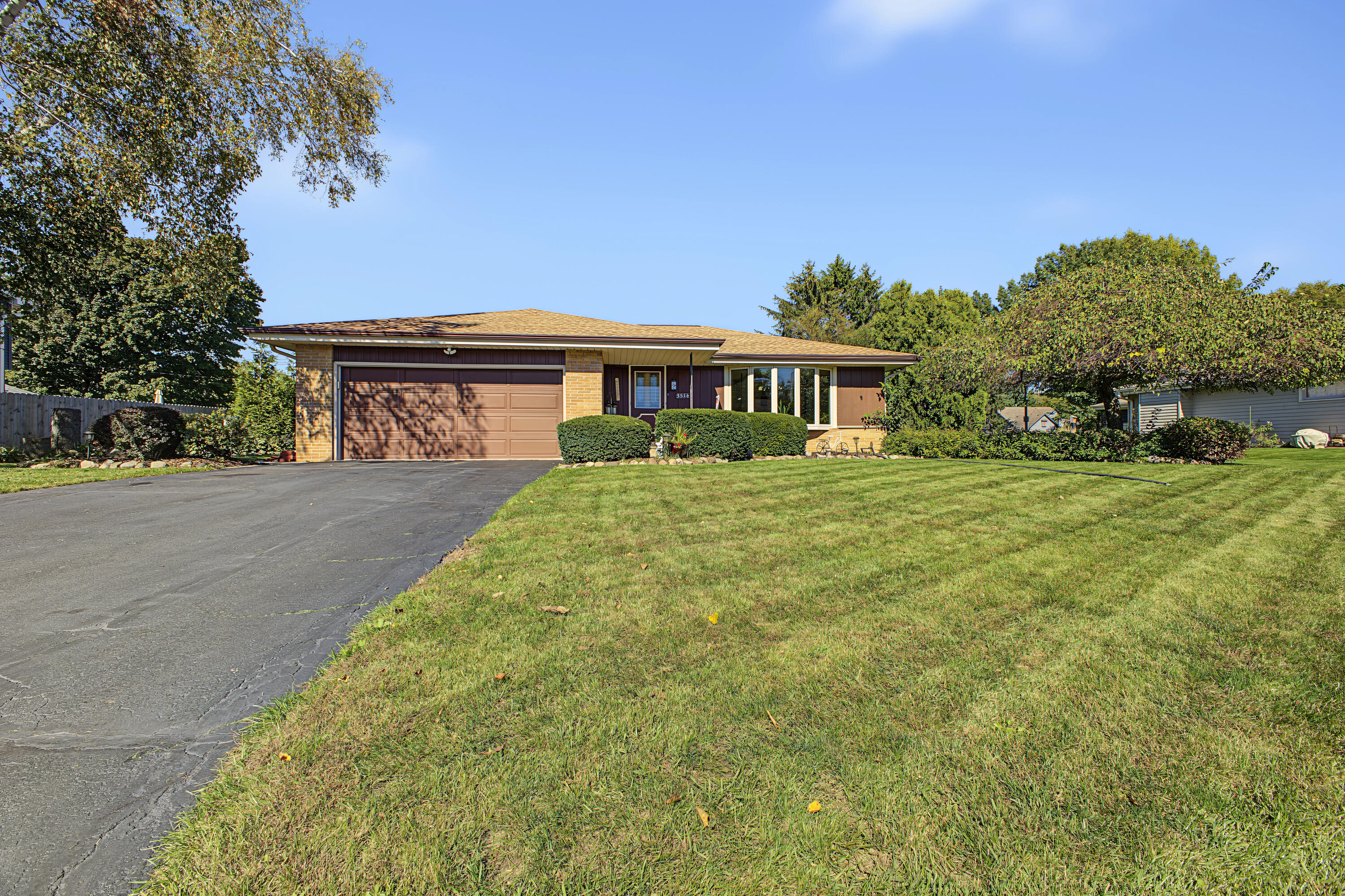 3514 Waterbury Ln — photo