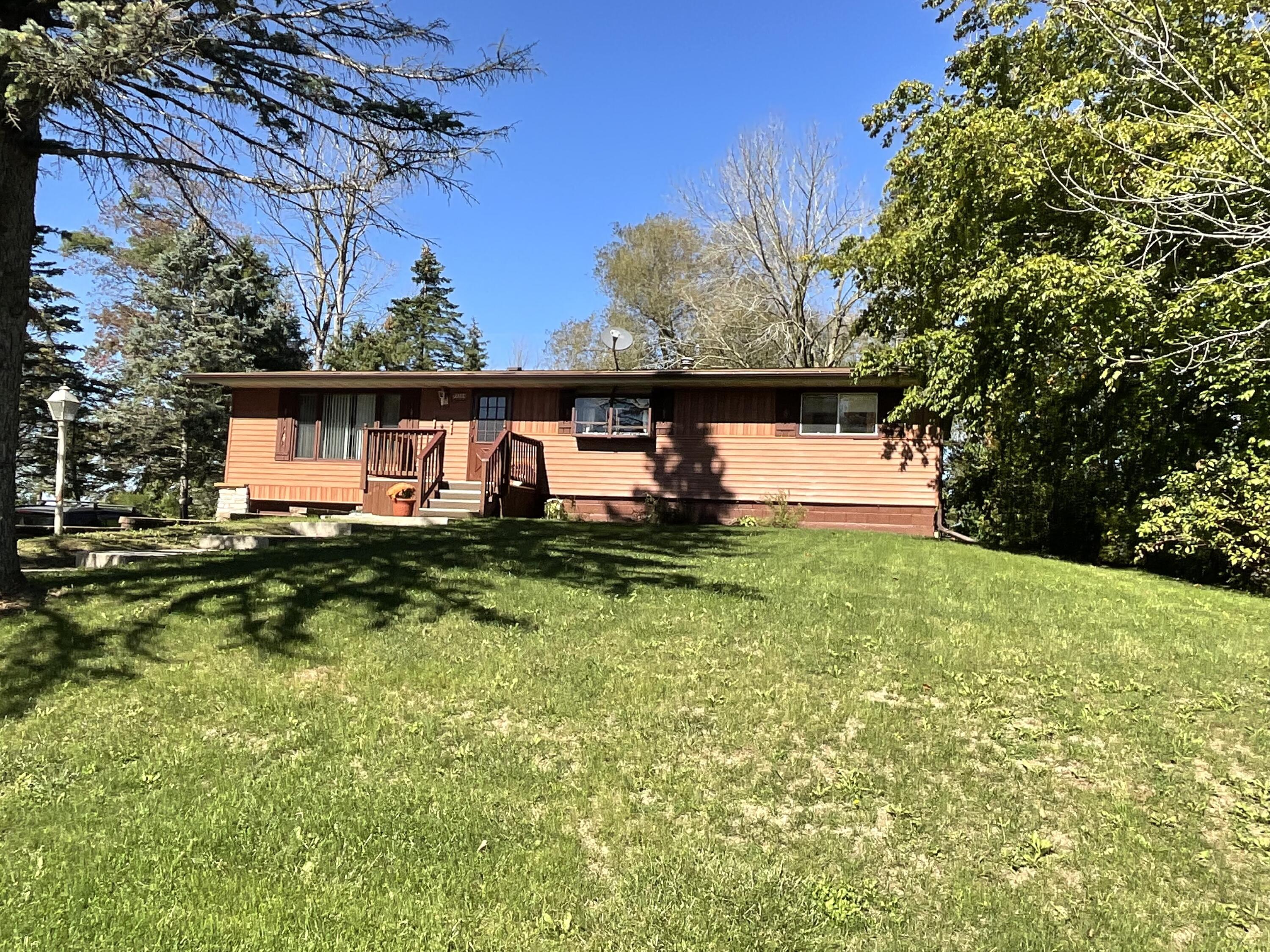 W2234 Norene Rd, Howards Grove, WI 53083 — photo 2
