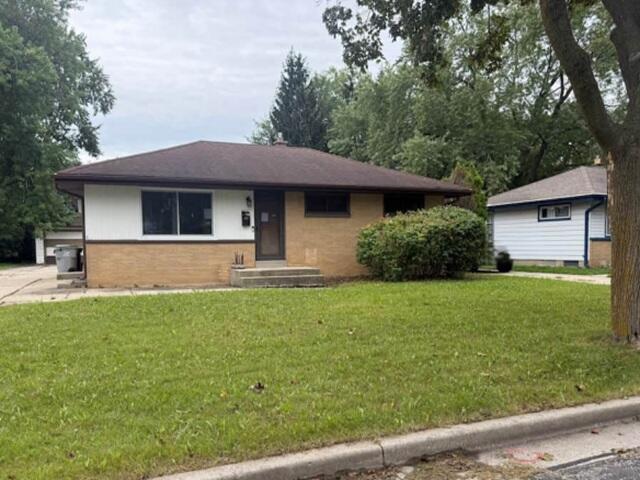 8817 W Custer Ave — photo