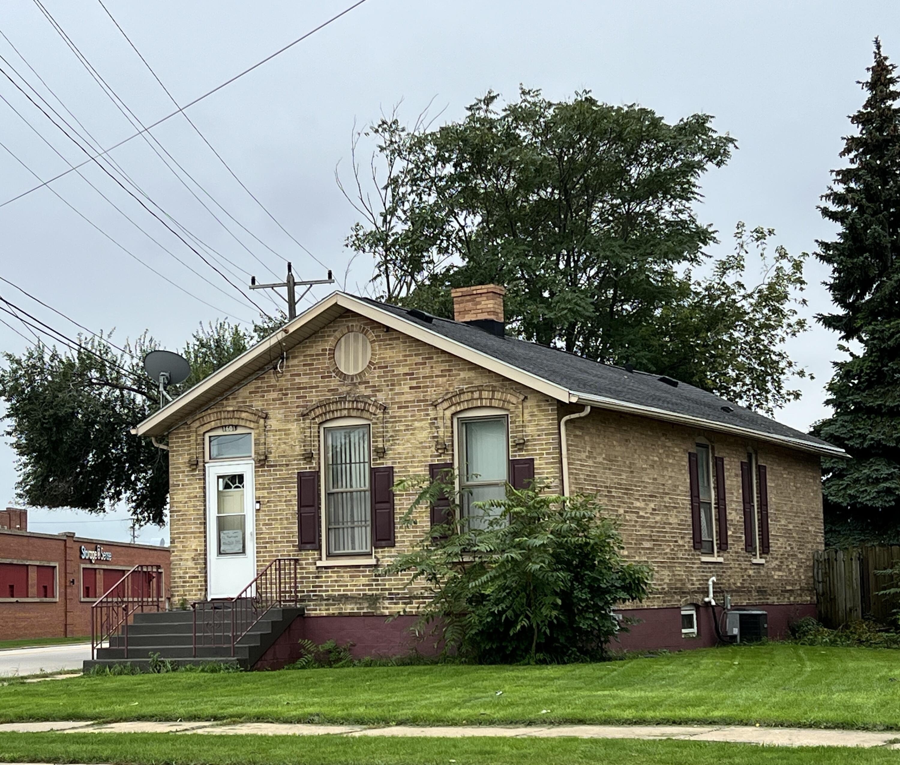 1601 Rapids Dr — photo
