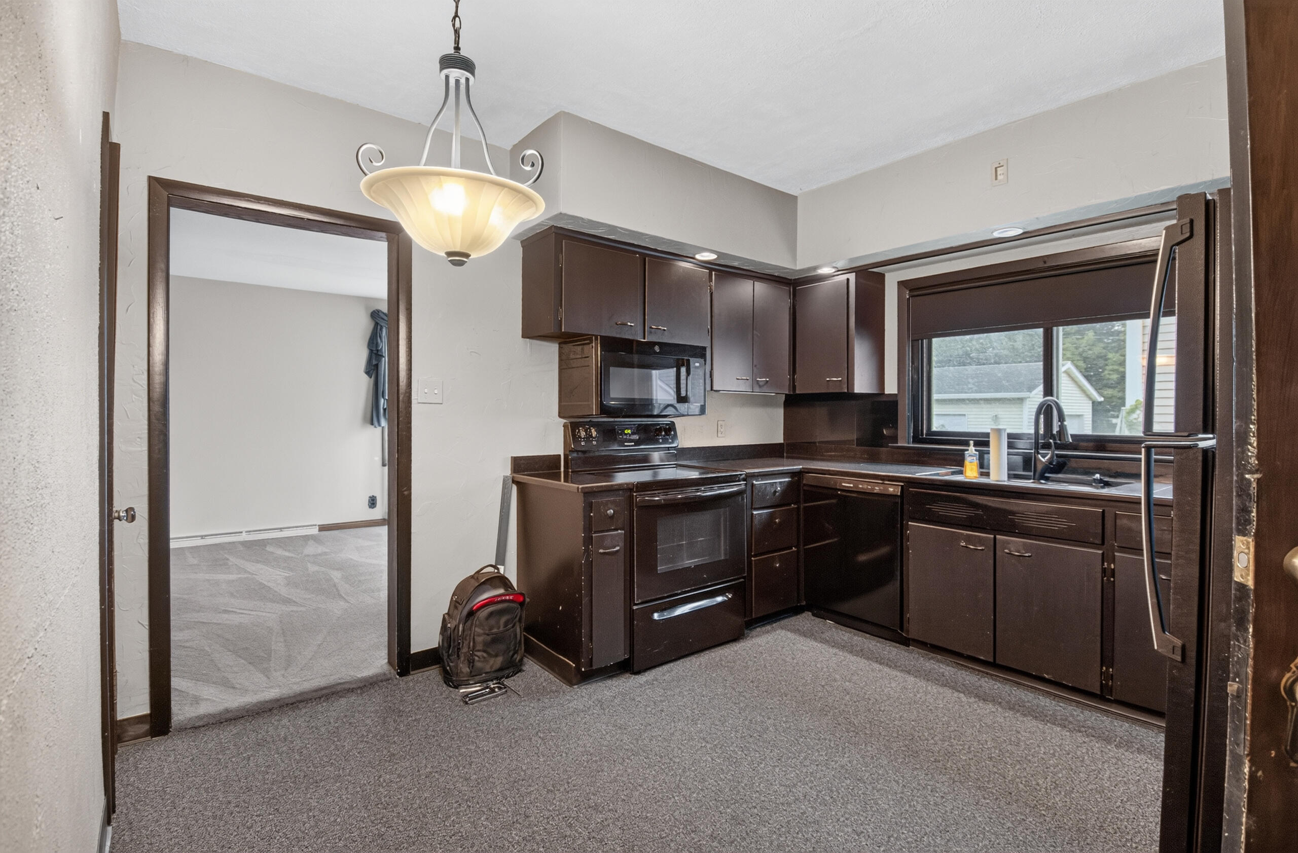 2419 Geneva St, Racine, WI 53402 — photo 3