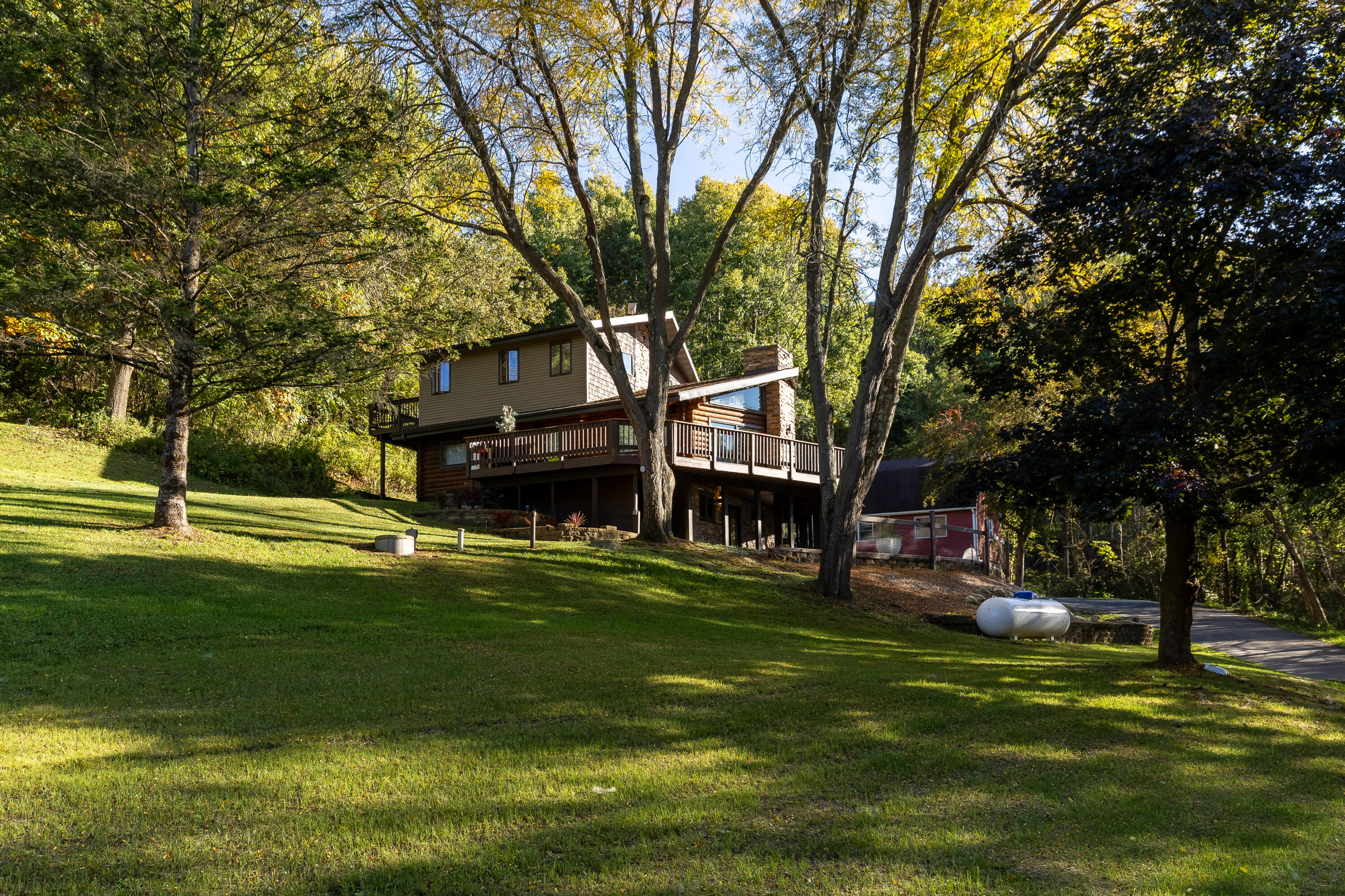 W4591 Drectrah Rd, Barre, WI 54601 — photo 2