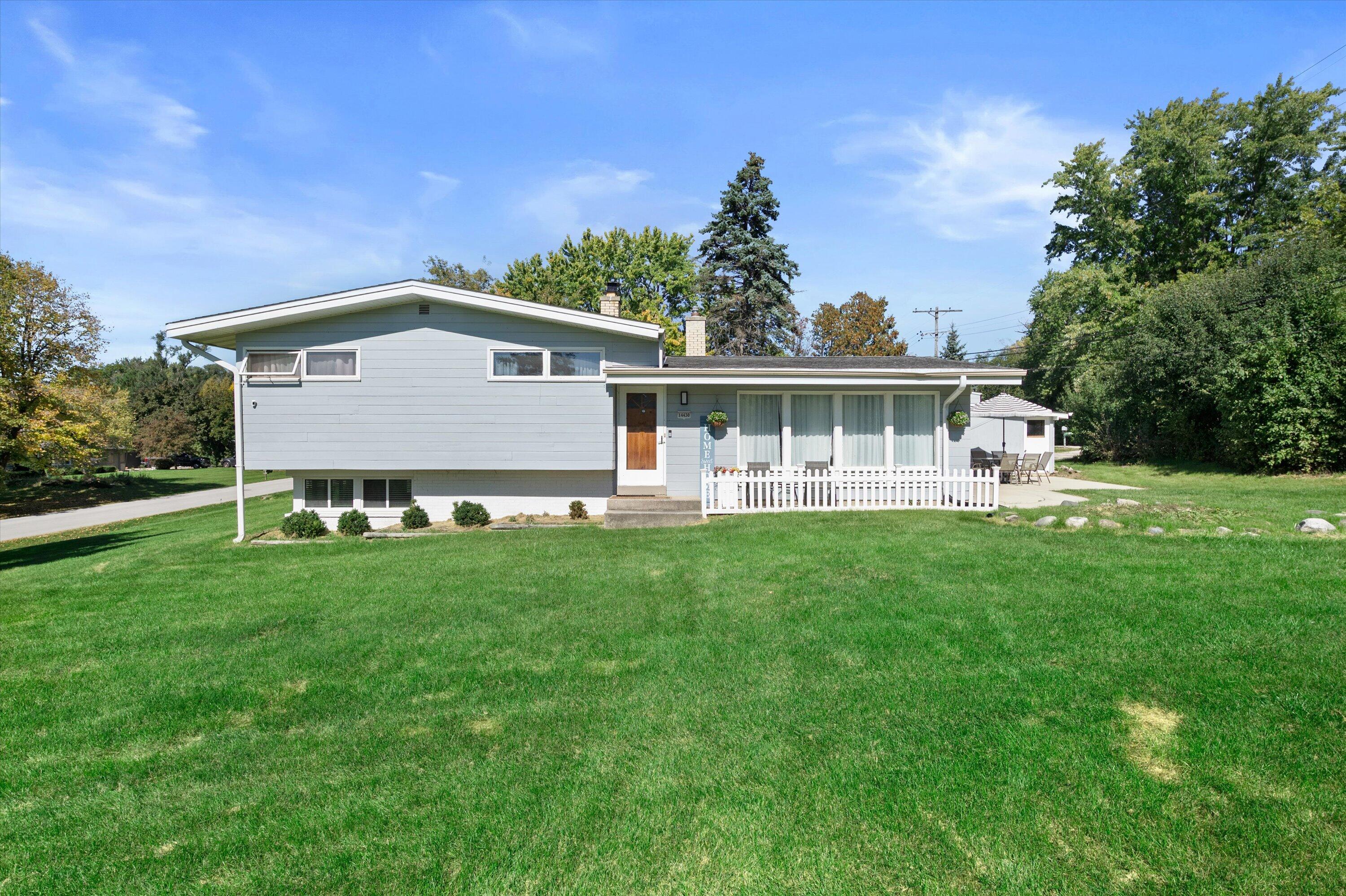 14430 Hyland Dr — photo