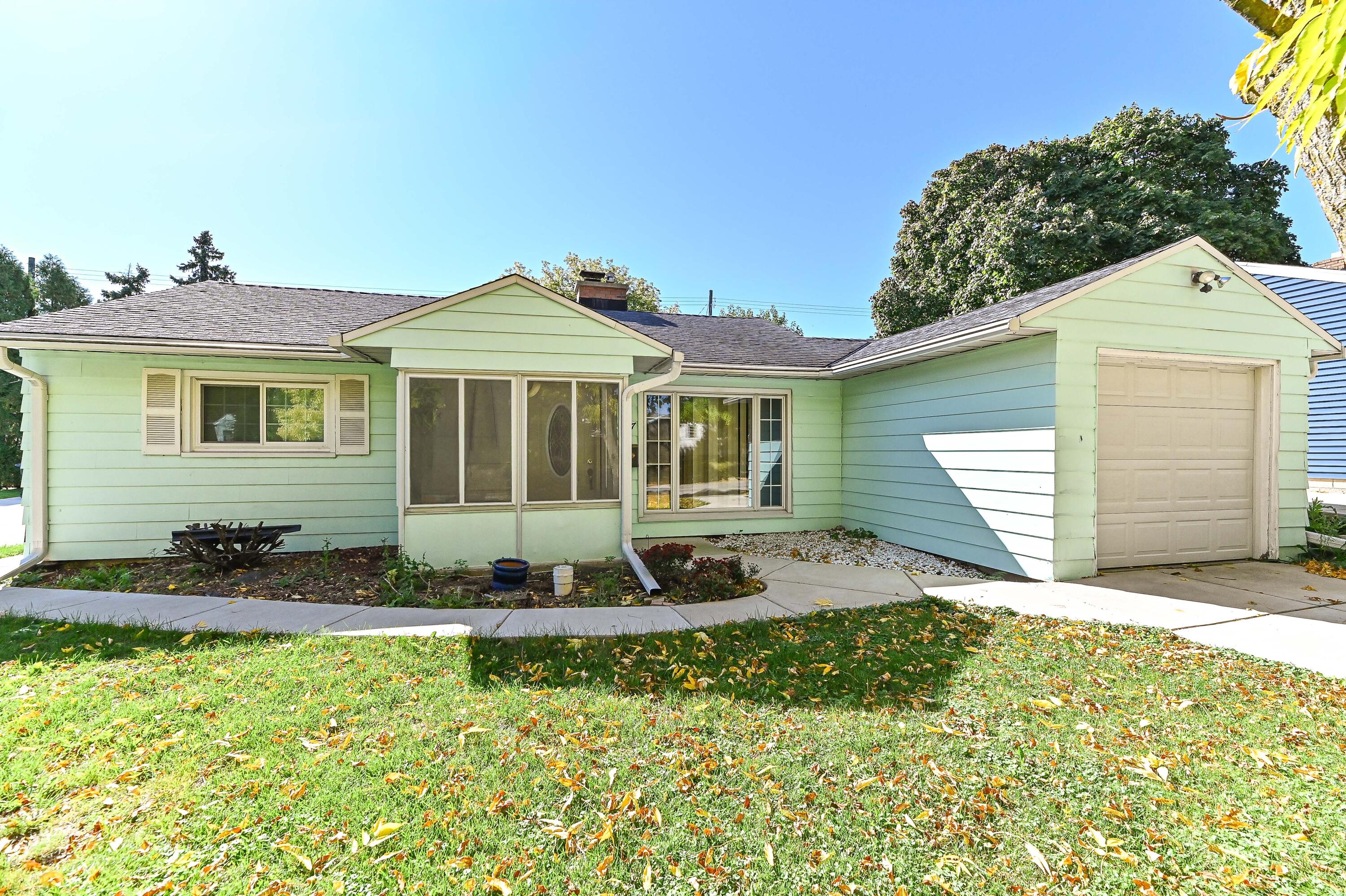 6117 W Bennett Ave — photo