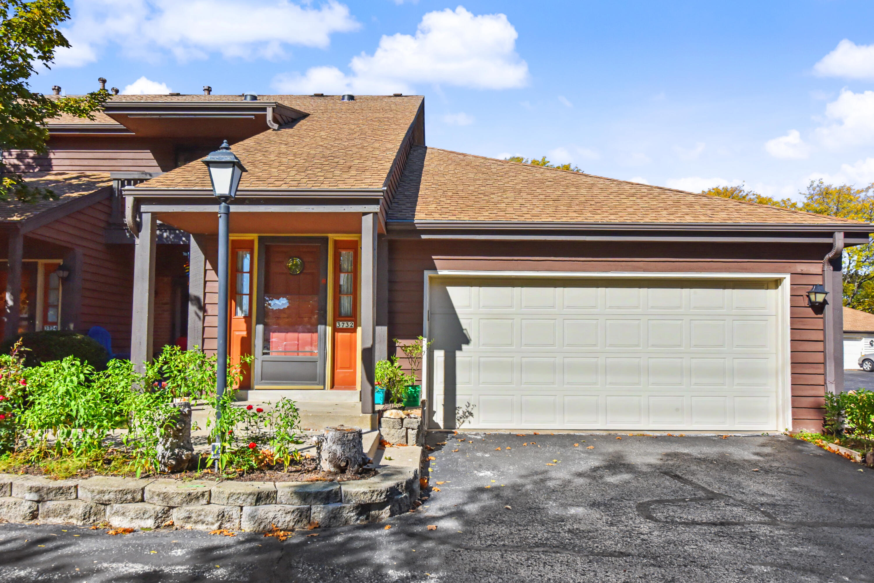 3732 W Cold Spring Rd, Greenfield, WI 53221
