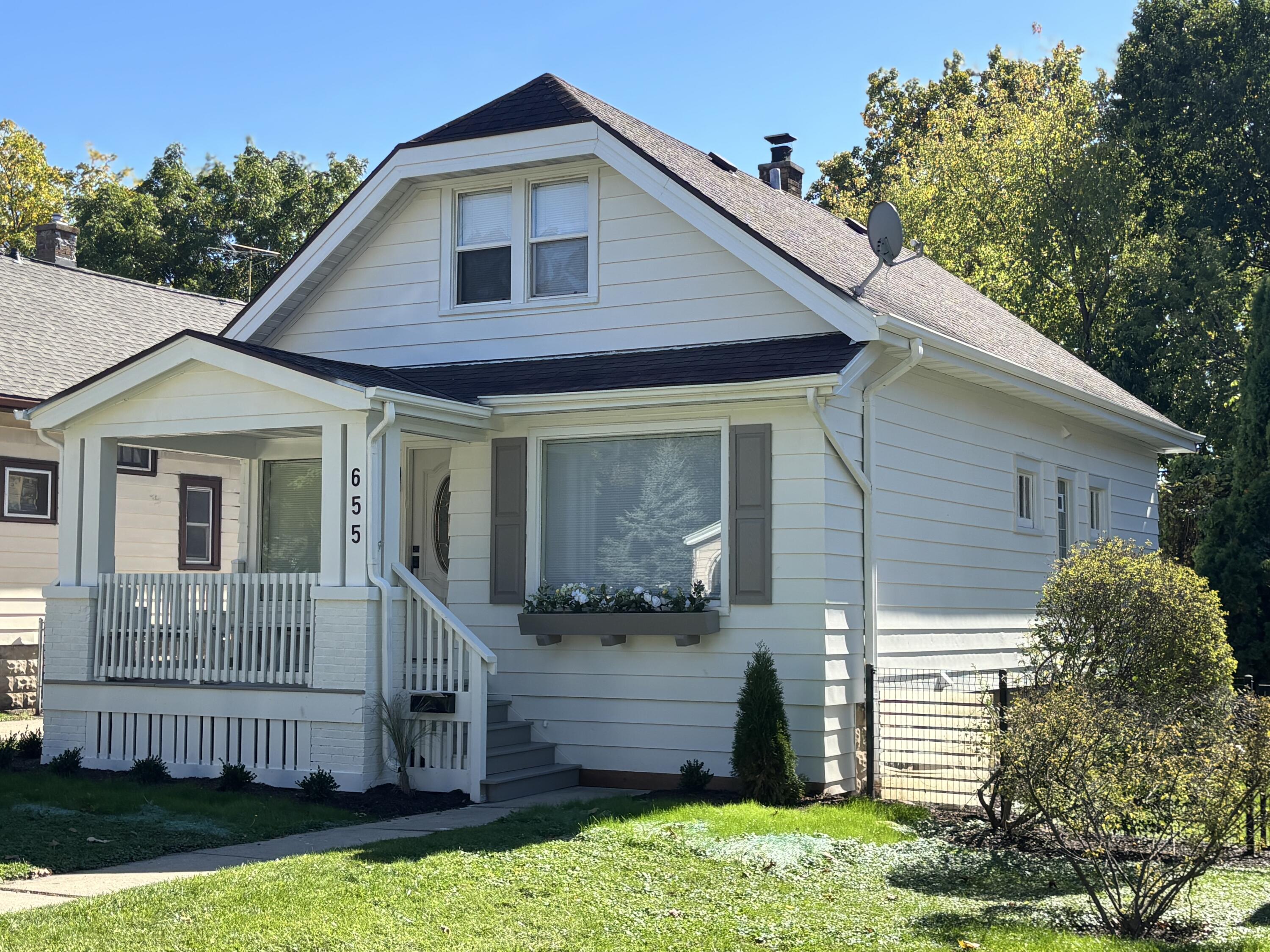 655 S Oak Park Ct — photo