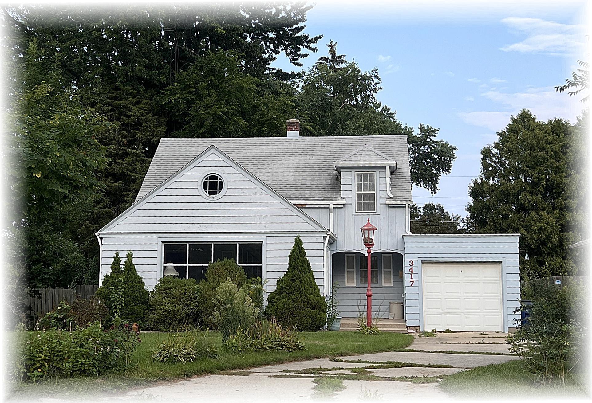 3417 N Main St — photo