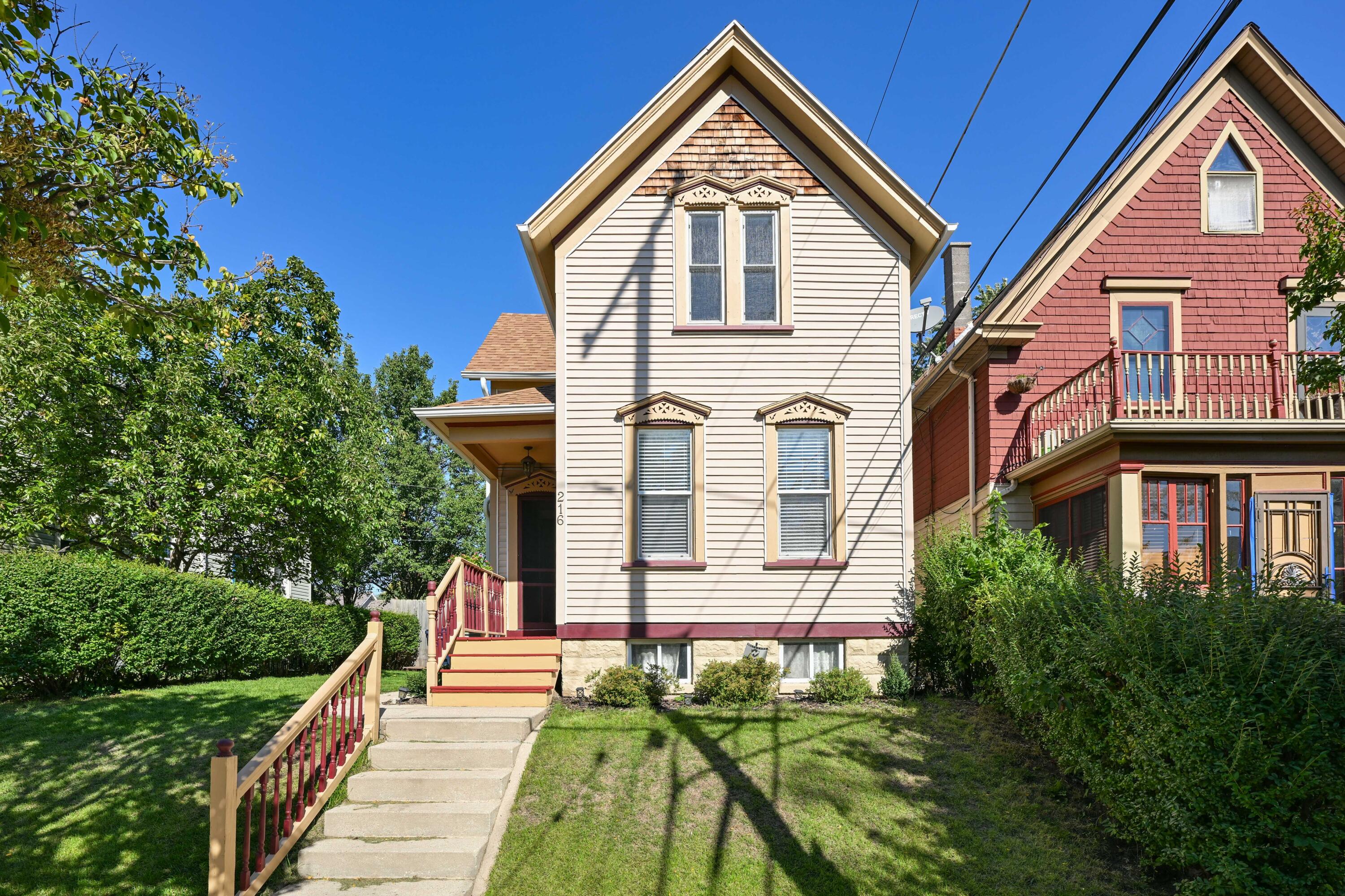 216 E Garfield Ave — photo