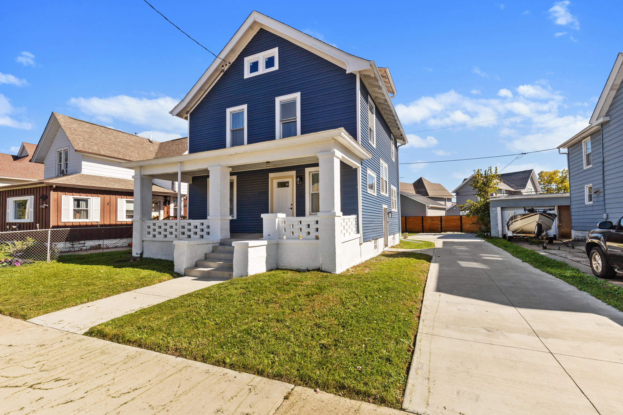 1037 White Rock Ave — photo